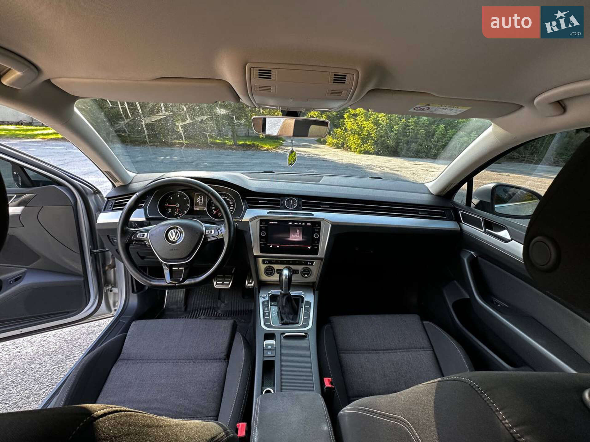 Volkswagen Passat 2015 VIN WVWZZZ3CZFE473265 фото оголошення 10 з 17