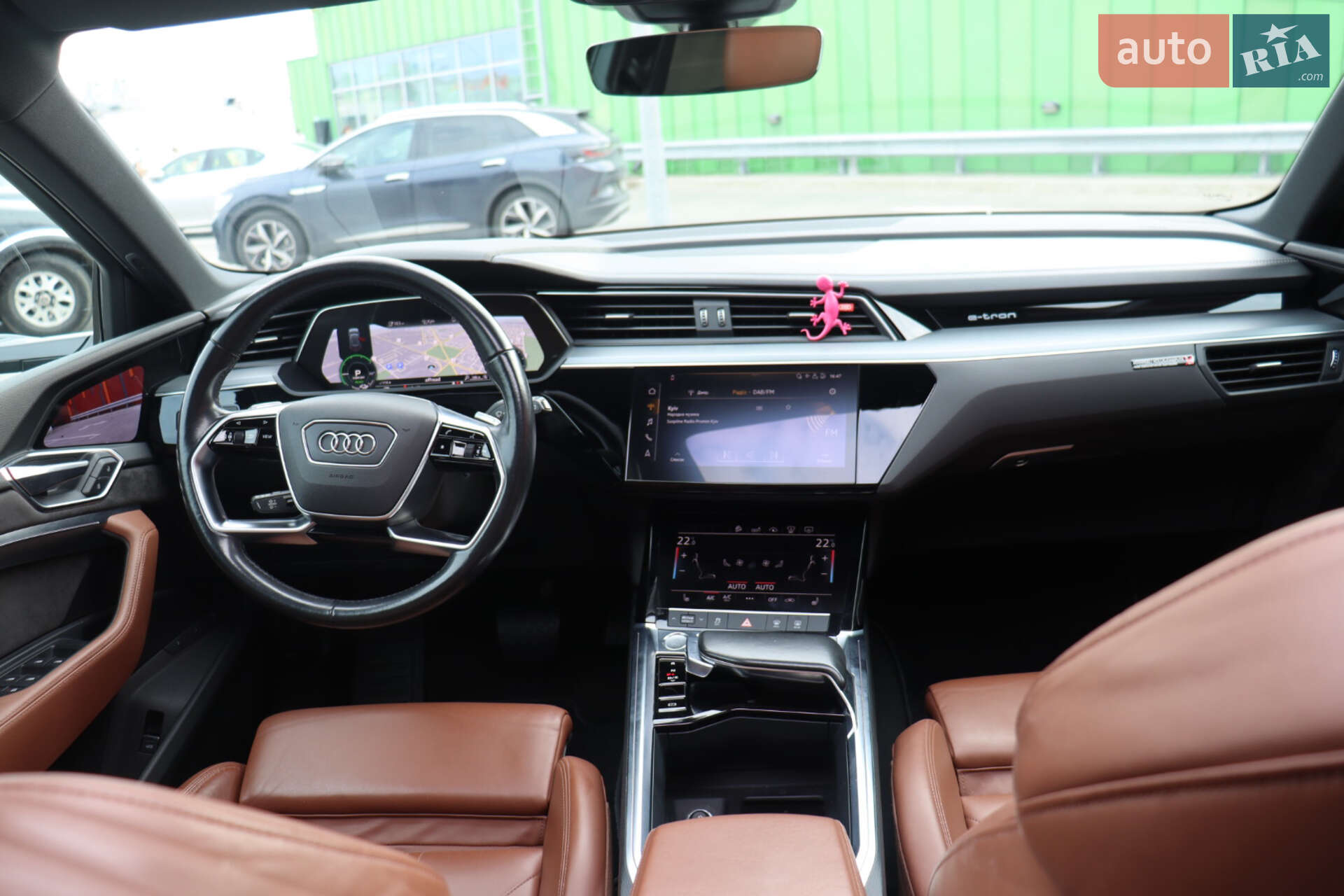 Audi e-tron 2019 VIN WAUZZZGE4KB013597 фото оголошення 14 з 43