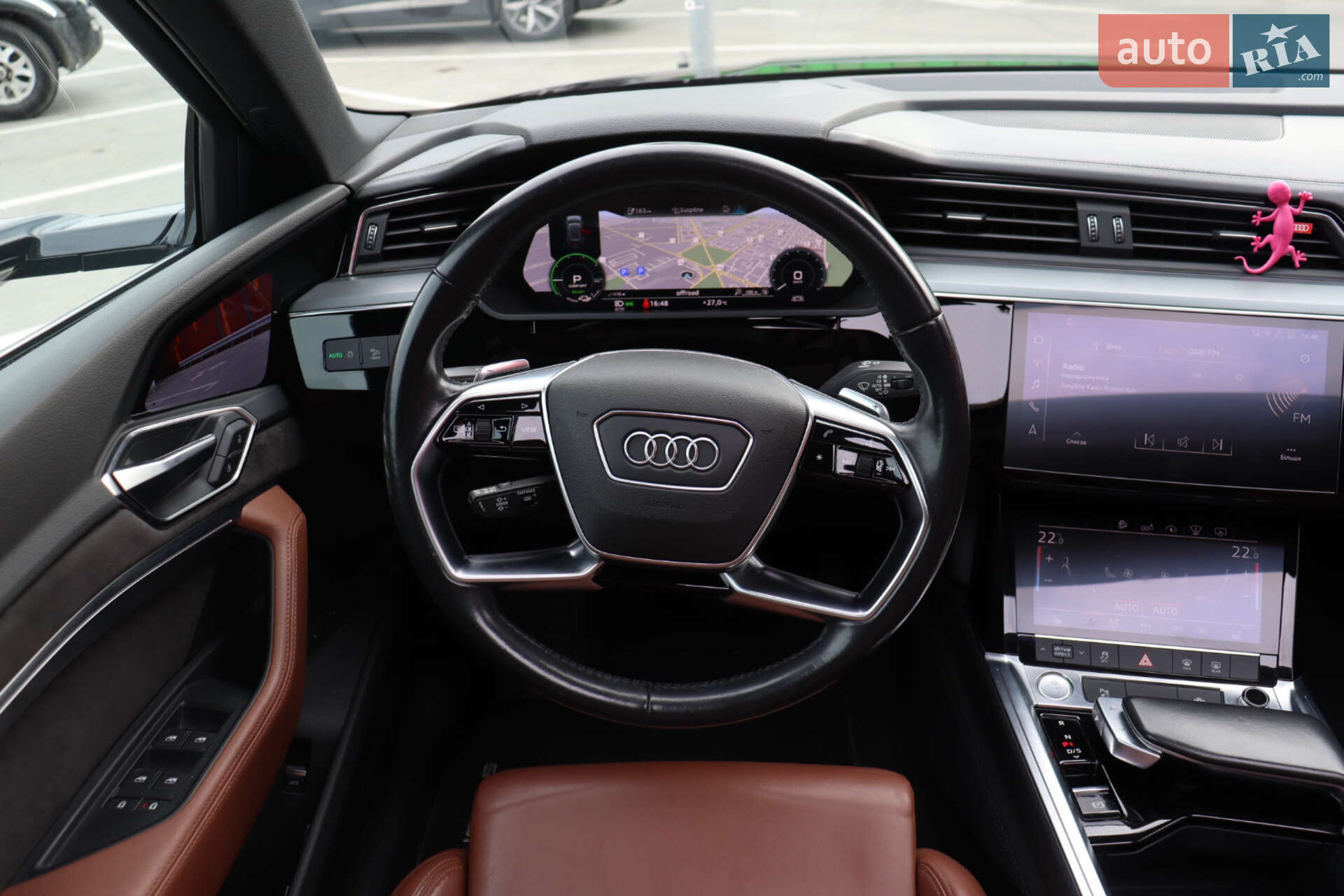 Audi e-tron 2019 VIN WAUZZZGE4KB013597 фото оголошення 22 з 43