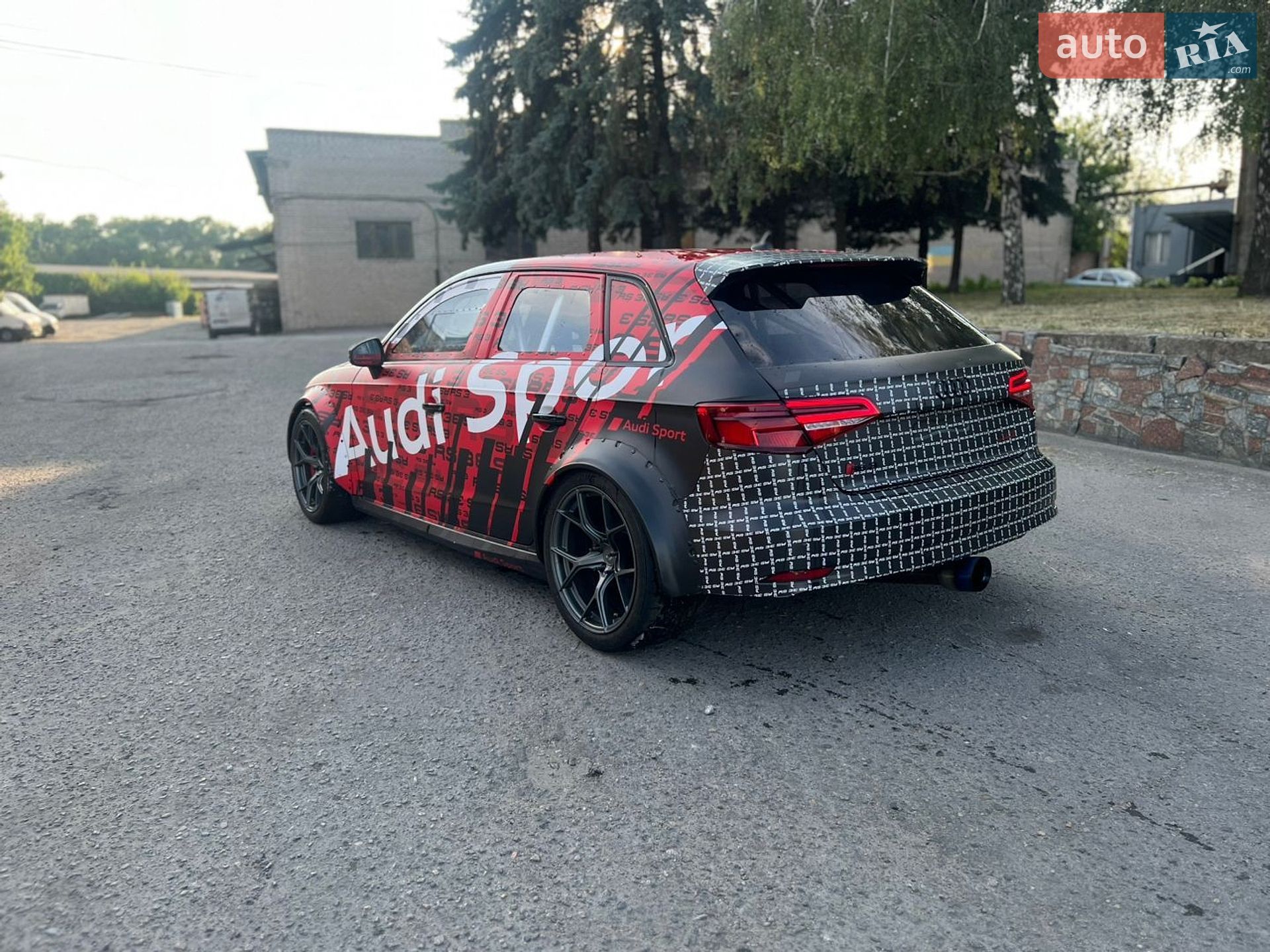 Audi RS3 2019 VIN WUAZZZ8V9KA900977 фото оголошення 2 з 33