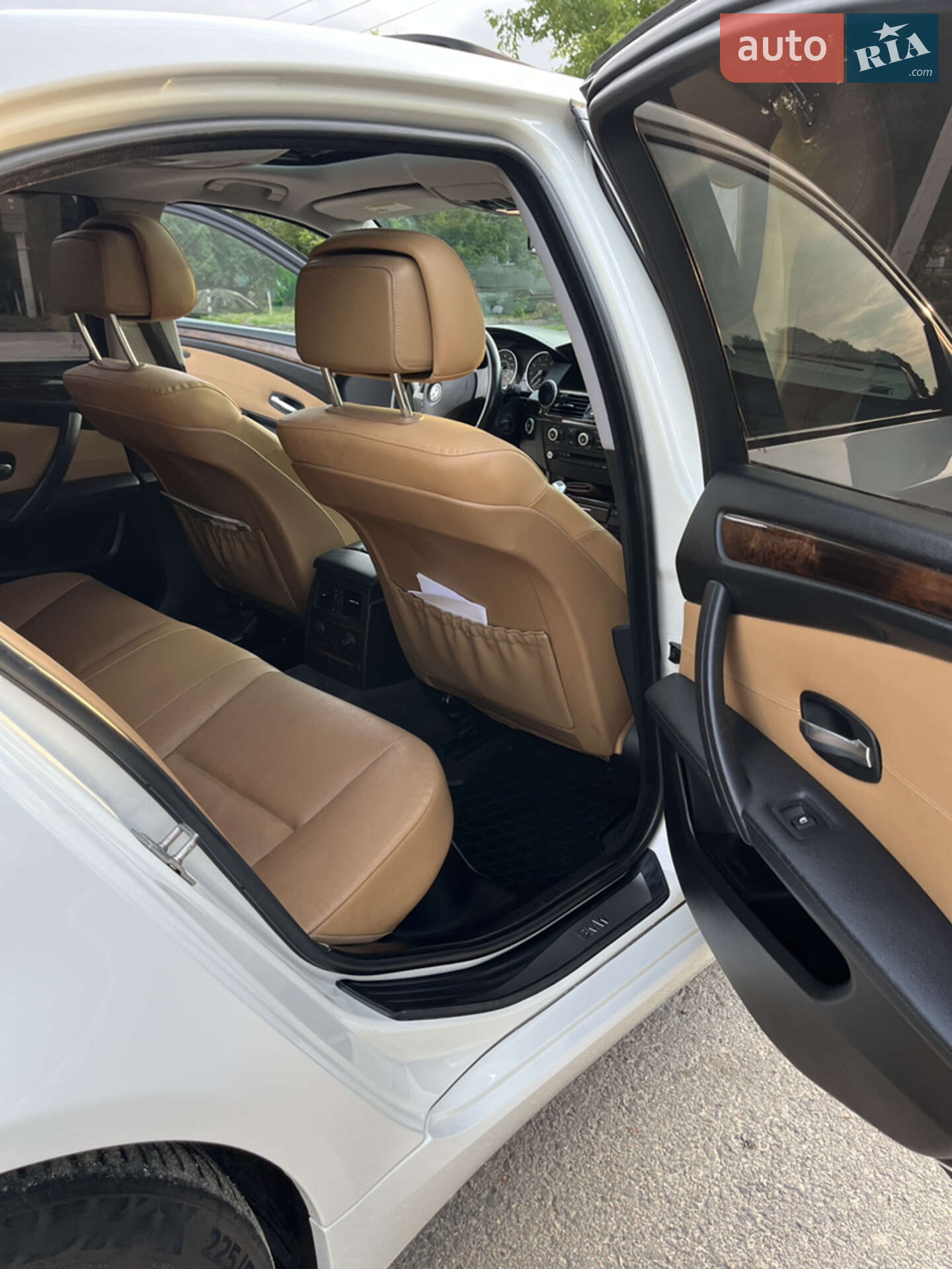 BMW 5 Series 2009 VIN WBANU5C54AC364840 фото оголошення 9 з 15