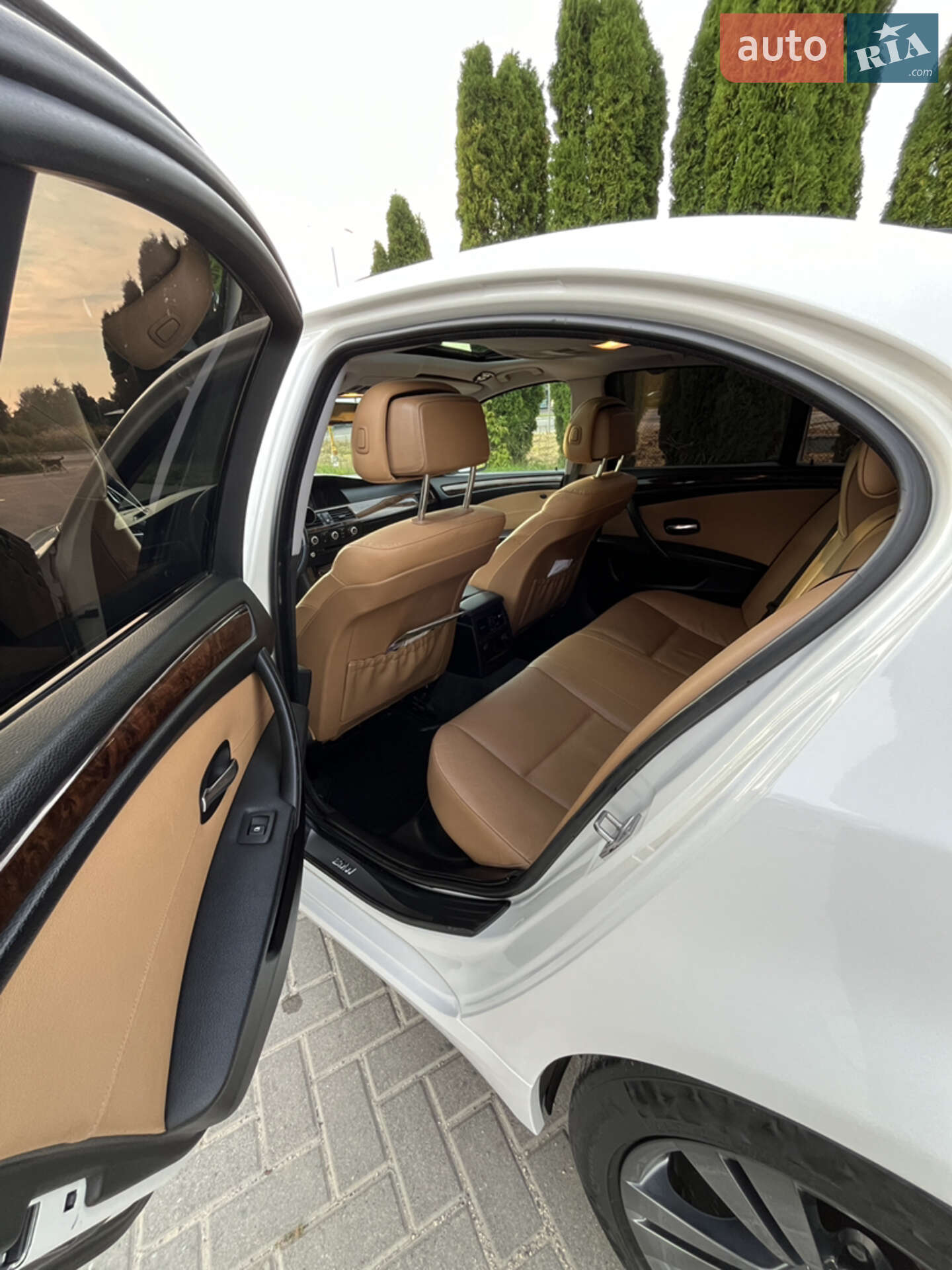 BMW 5 Series 2009 VIN WBANU5C54AC364840 фото оголошення 10 з 15