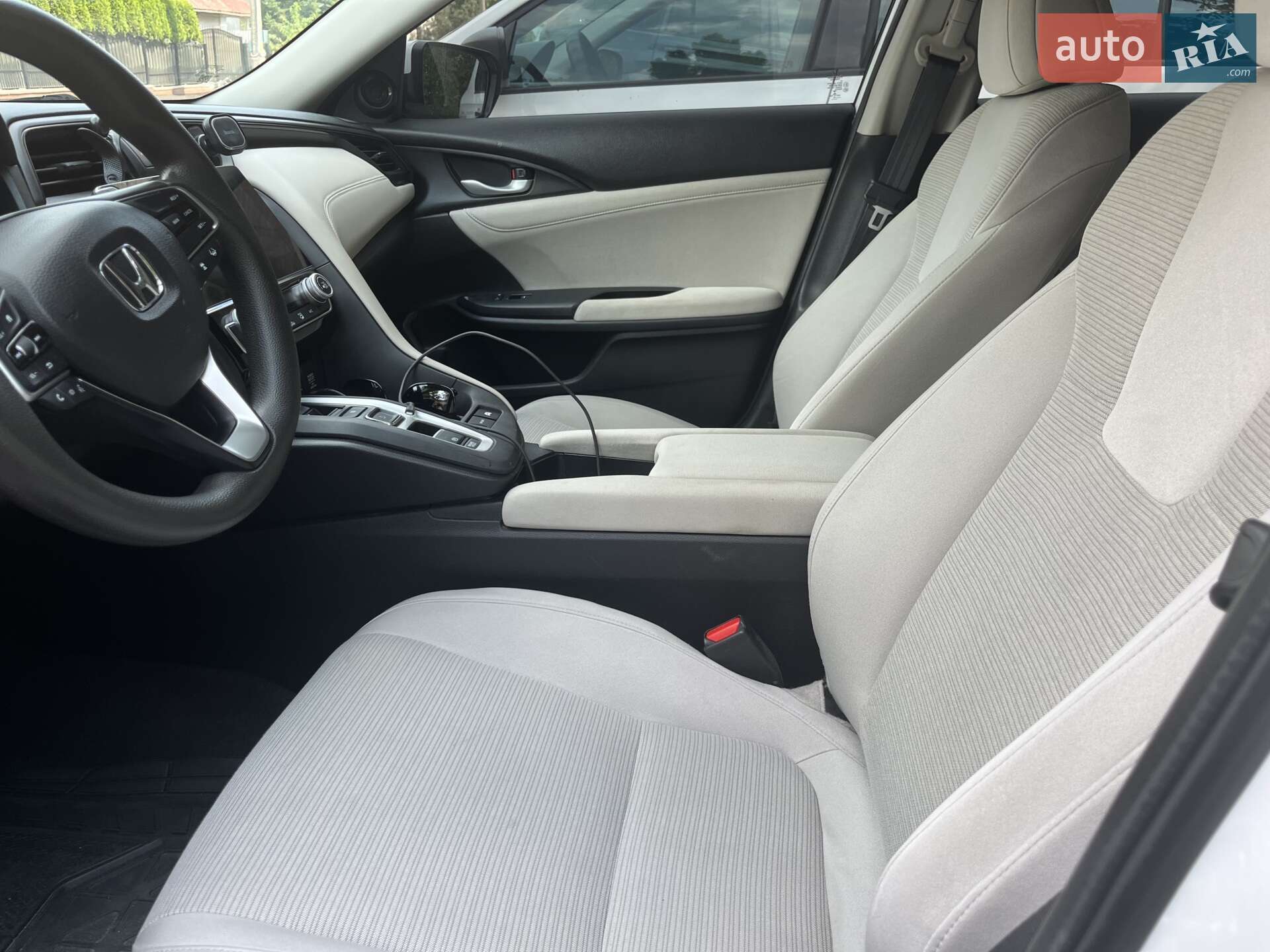 Honda Insight 2018 VIN 19XZE4F57KE004348 фото оголошення 13 з 83
