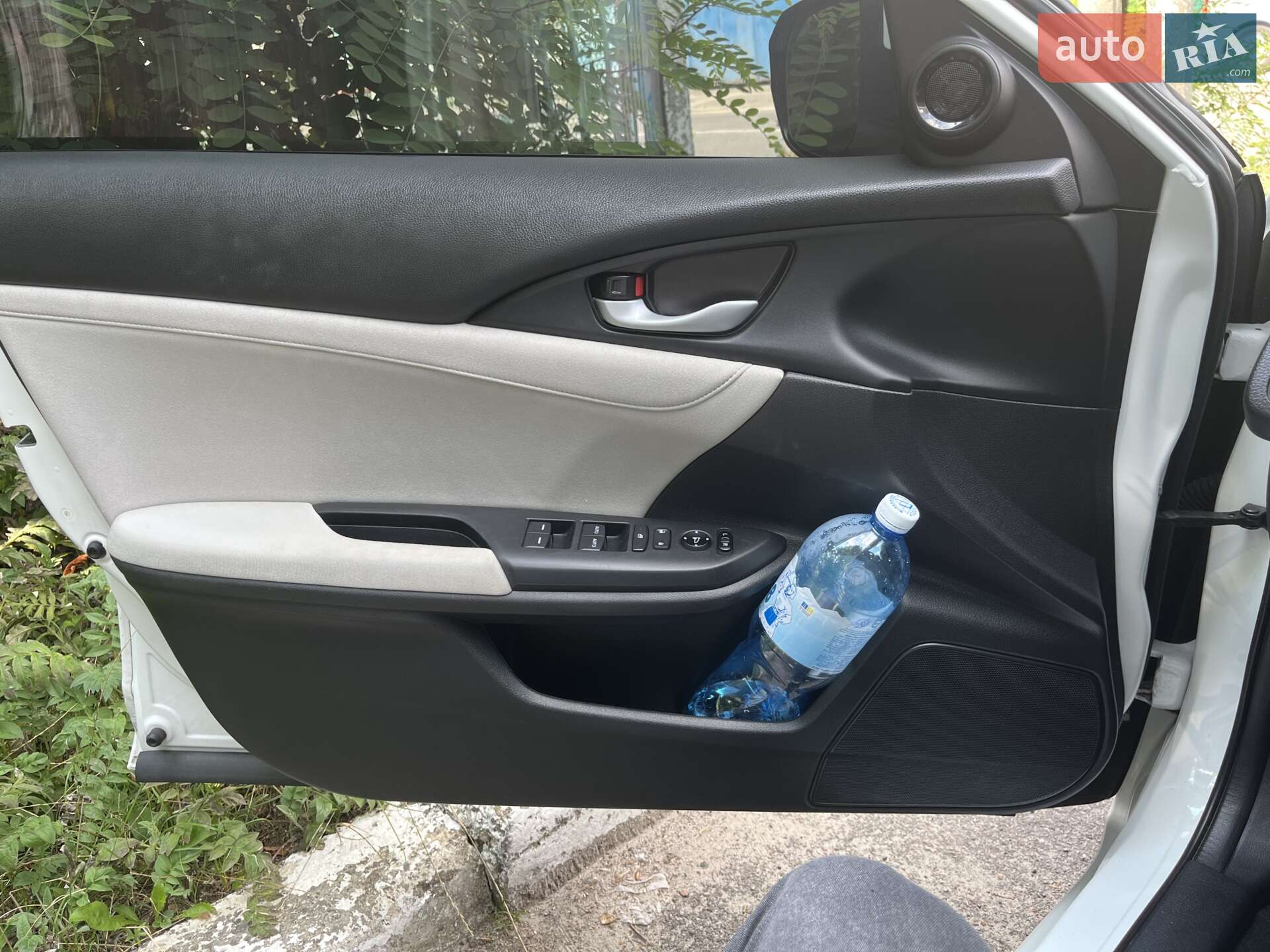 Honda Insight 2018 VIN 19XZE4F57KE004348 фото оголошення 4 з 83