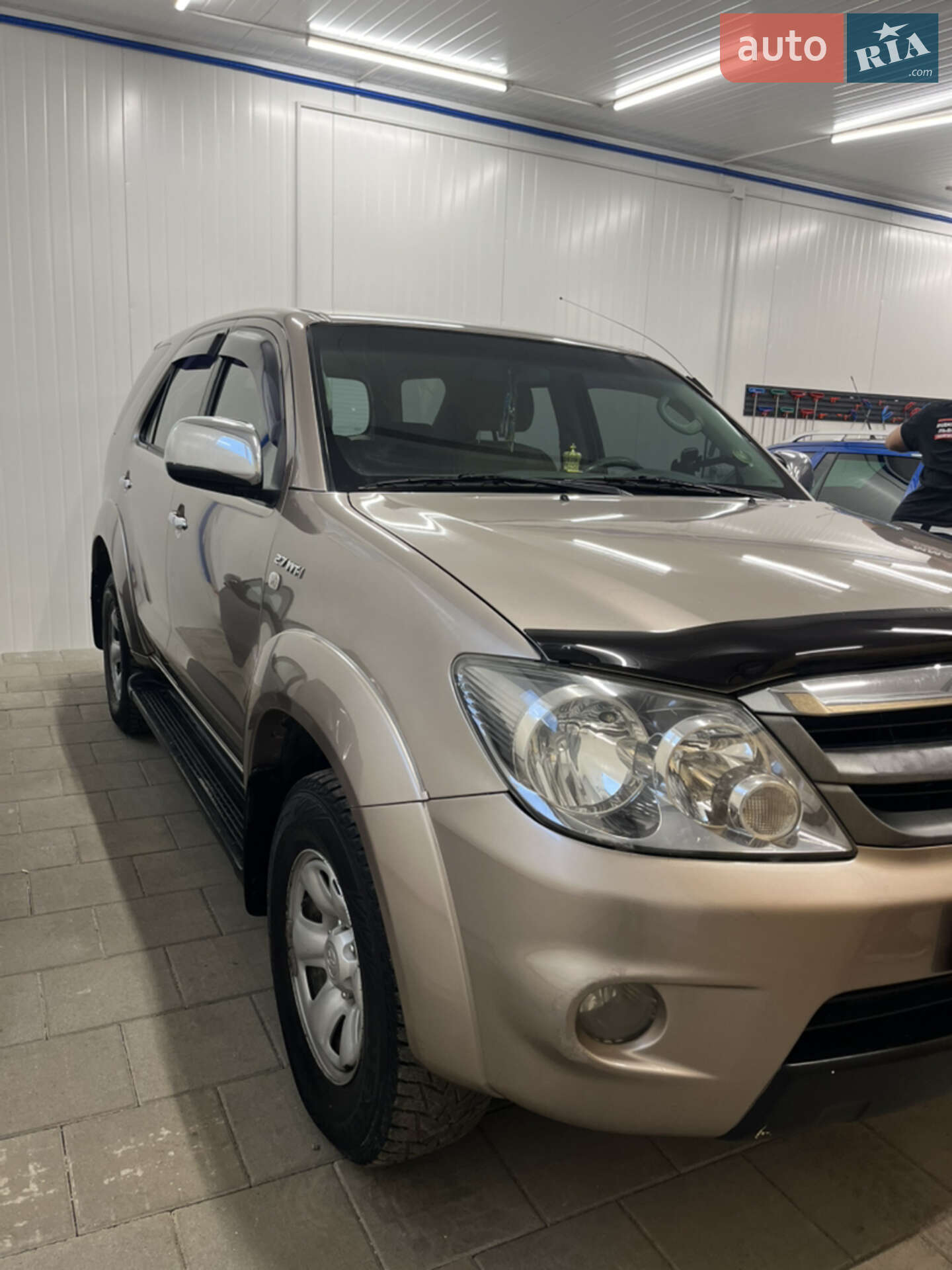 Toyota Fortuner 2006 VIN MR1YX59G063004307 фото оголошення 4 з 9