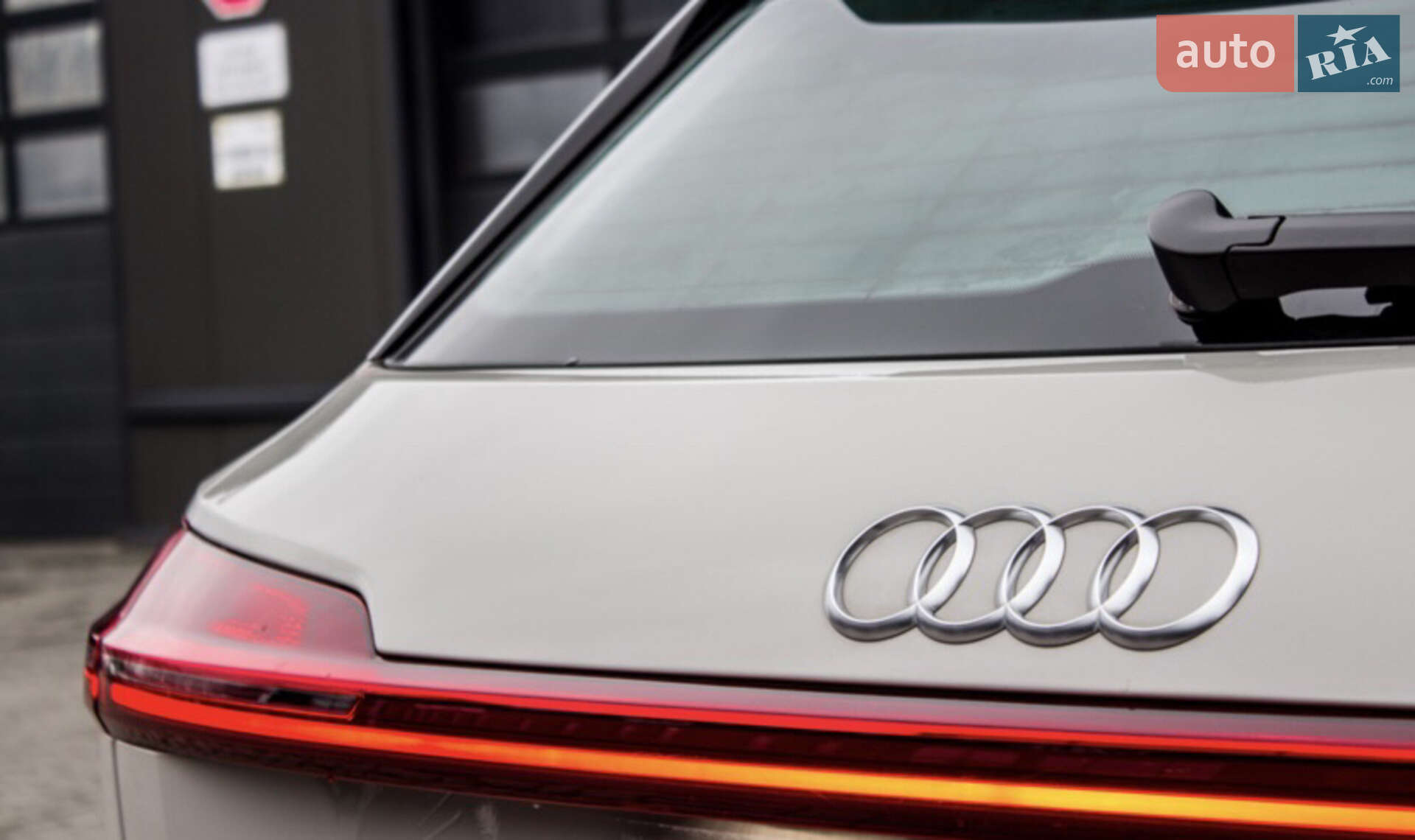 Audi e-tron 2021 VIN WAUZZZGEXMB024087 фото оголошення 32 з 75