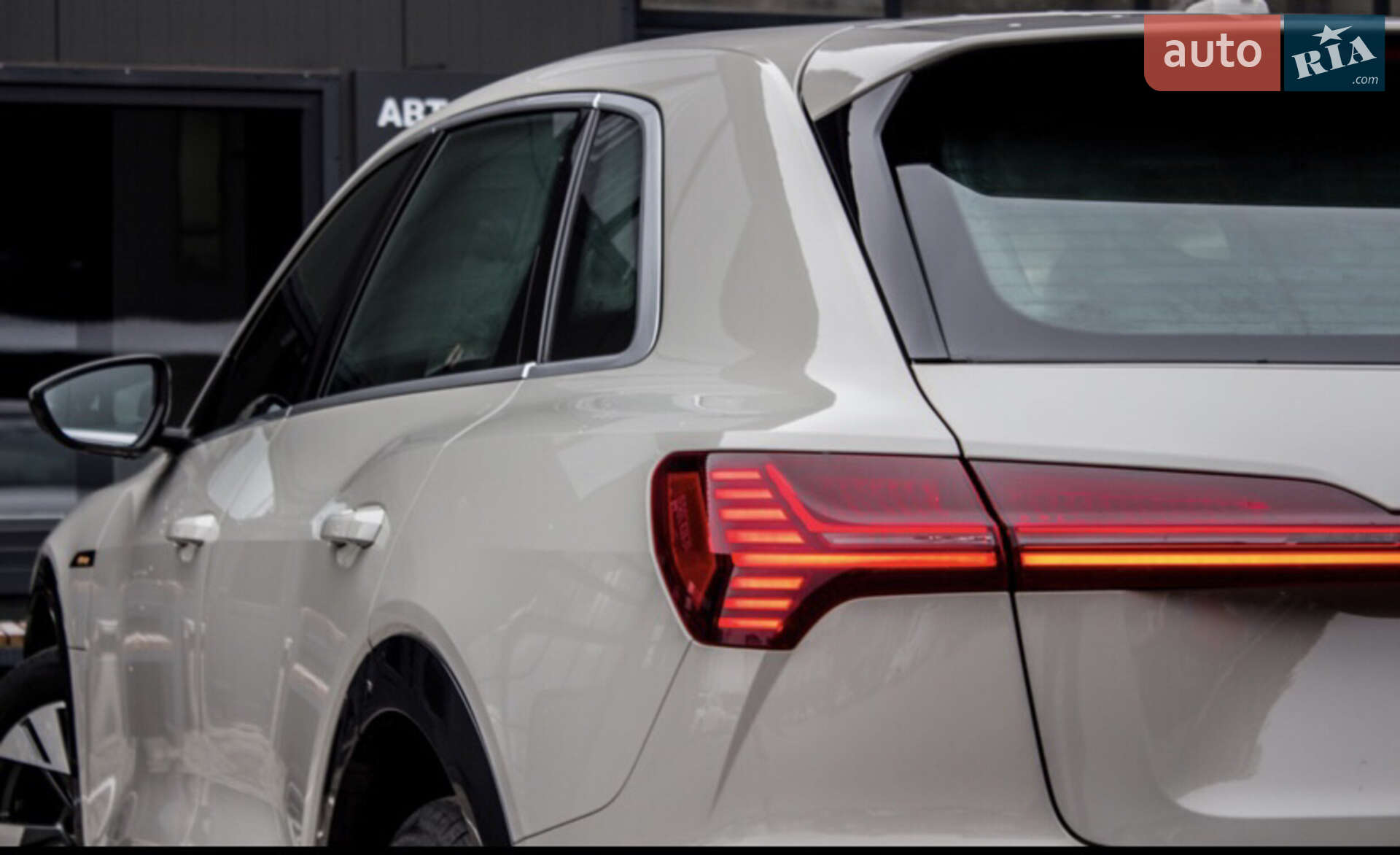 Audi e-tron 2021 VIN WAUZZZGEXMB024087 фото оголошення 35 з 75