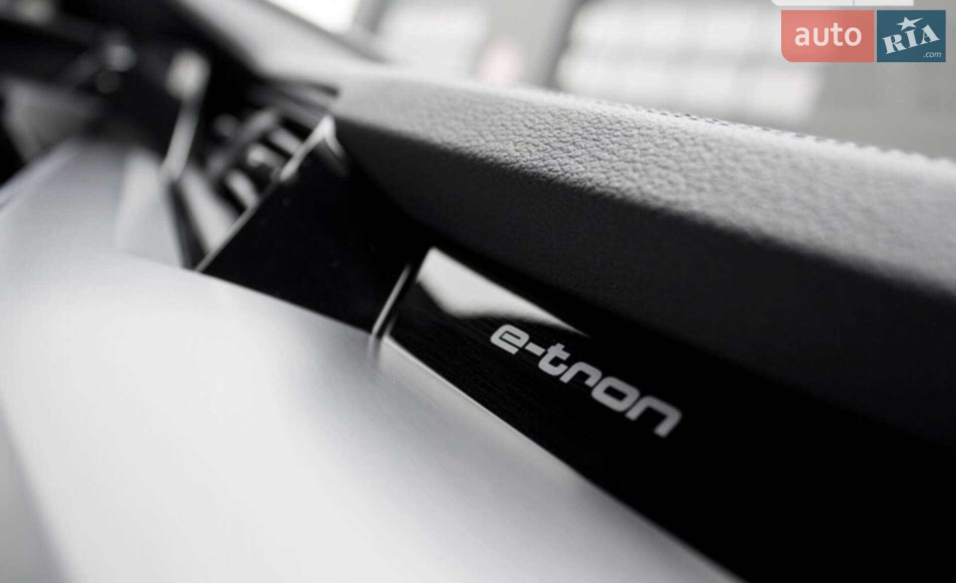 Audi e-tron 2021 VIN WAUZZZGEXMB024087 фото оголошення 55 з 75