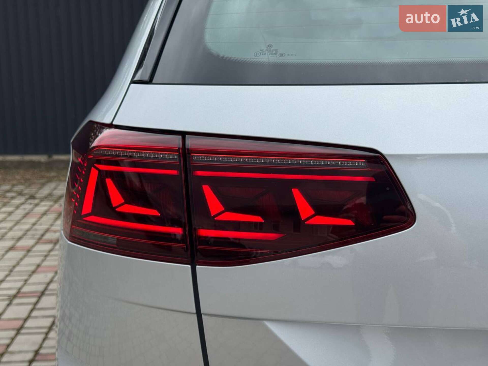Volkswagen Passat 2021 VIN WVWZZZ3CZME104734 фото оголошення 11 з 47