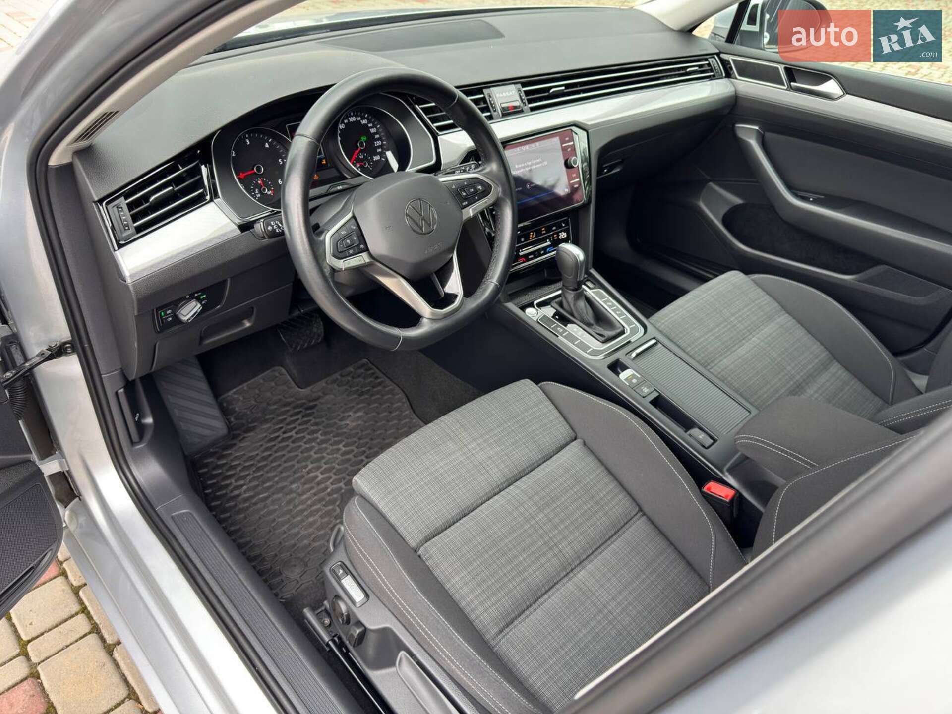 Volkswagen Passat 2021 VIN WVWZZZ3CZME104734 фото оголошення 18 з 47