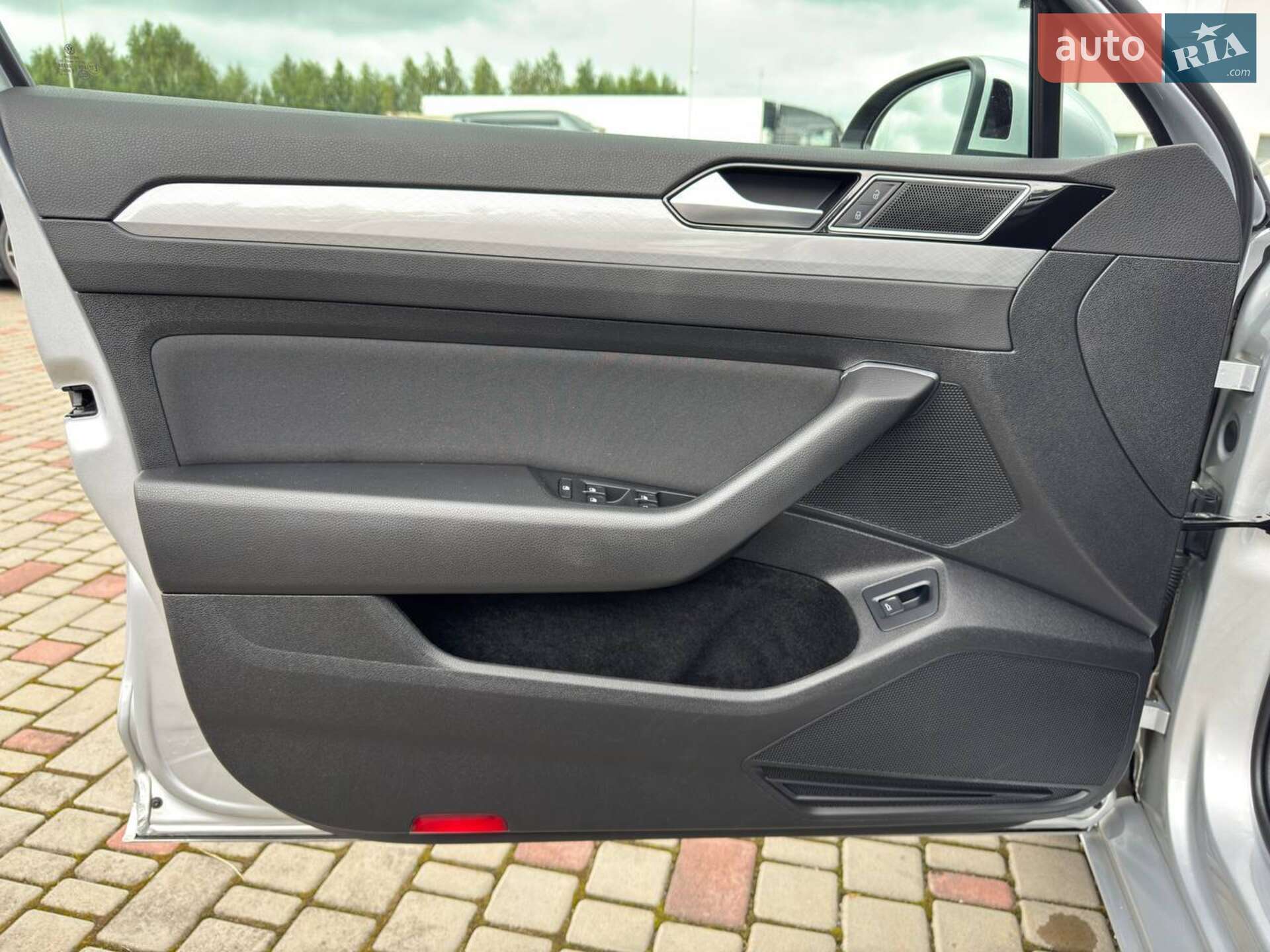 Volkswagen Passat 2021 VIN WVWZZZ3CZME104734 фото оголошення 16 з 47
