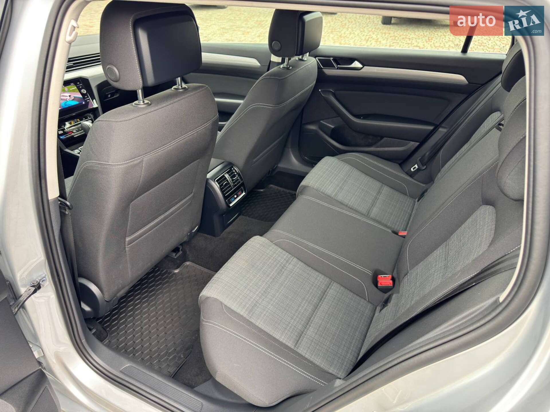 Volkswagen Passat 2021 VIN WVWZZZ3CZME104734 фото оголошення 33 з 47