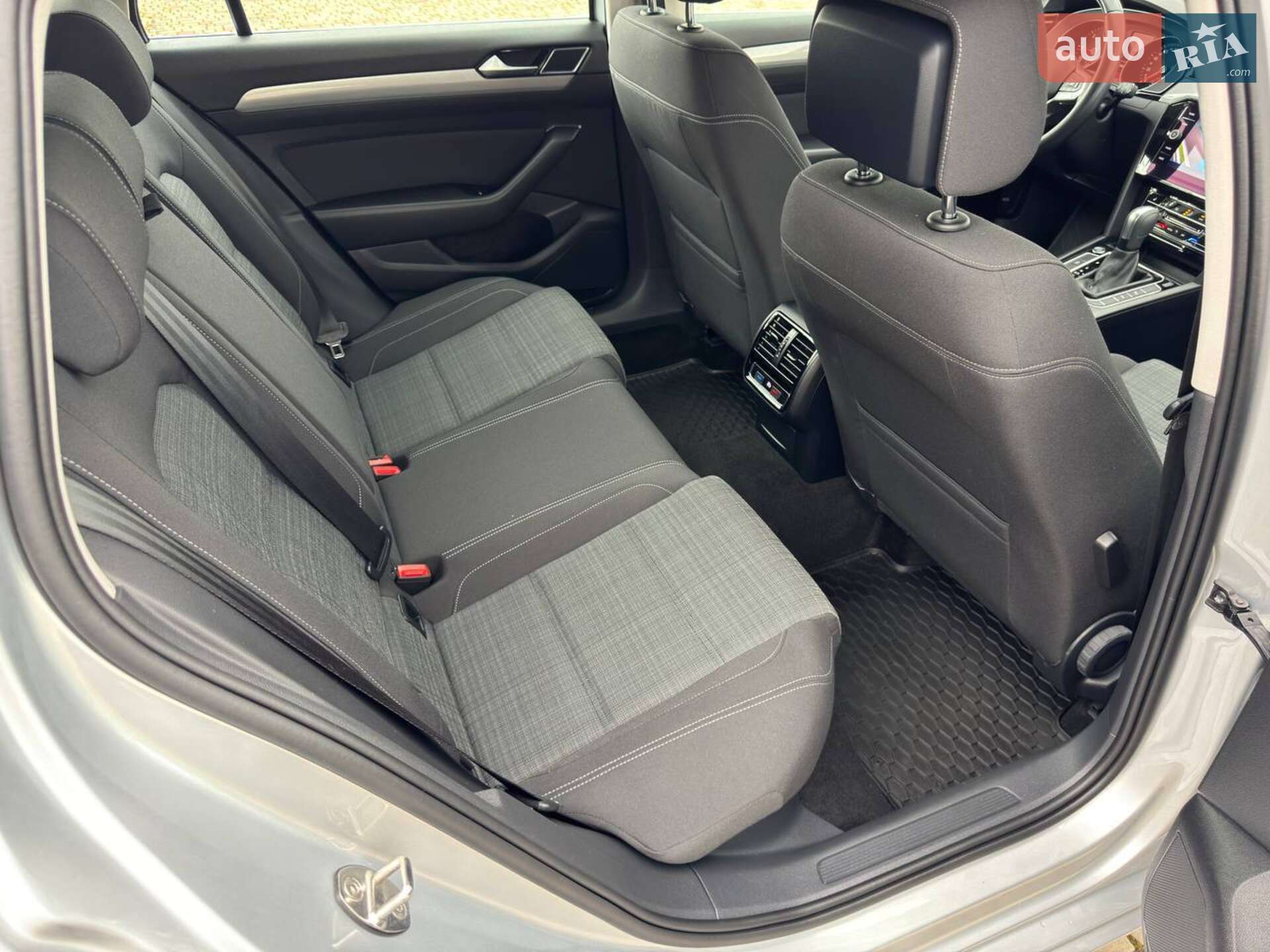 Volkswagen Passat 2021 VIN WVWZZZ3CZME104734 фото оголошення 36 з 47