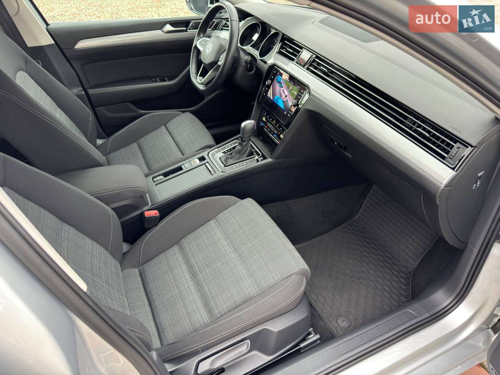 Volkswagen Passat 2021 VIN WVWZZZ3CZME104734 фото оголошення 20 з 47