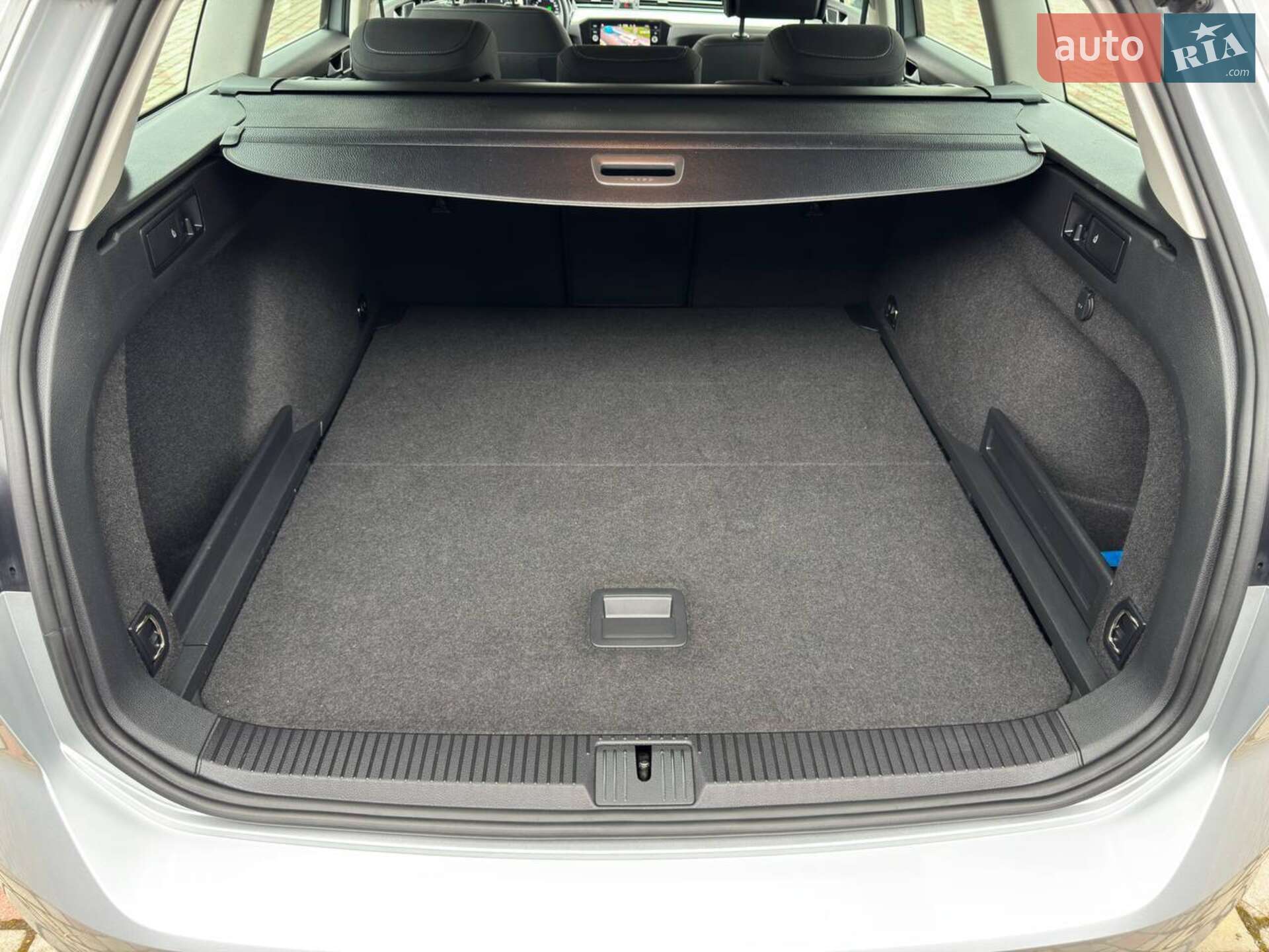 Volkswagen Passat 2021 VIN WVWZZZ3CZME104734 фото оголошення 38 з 47