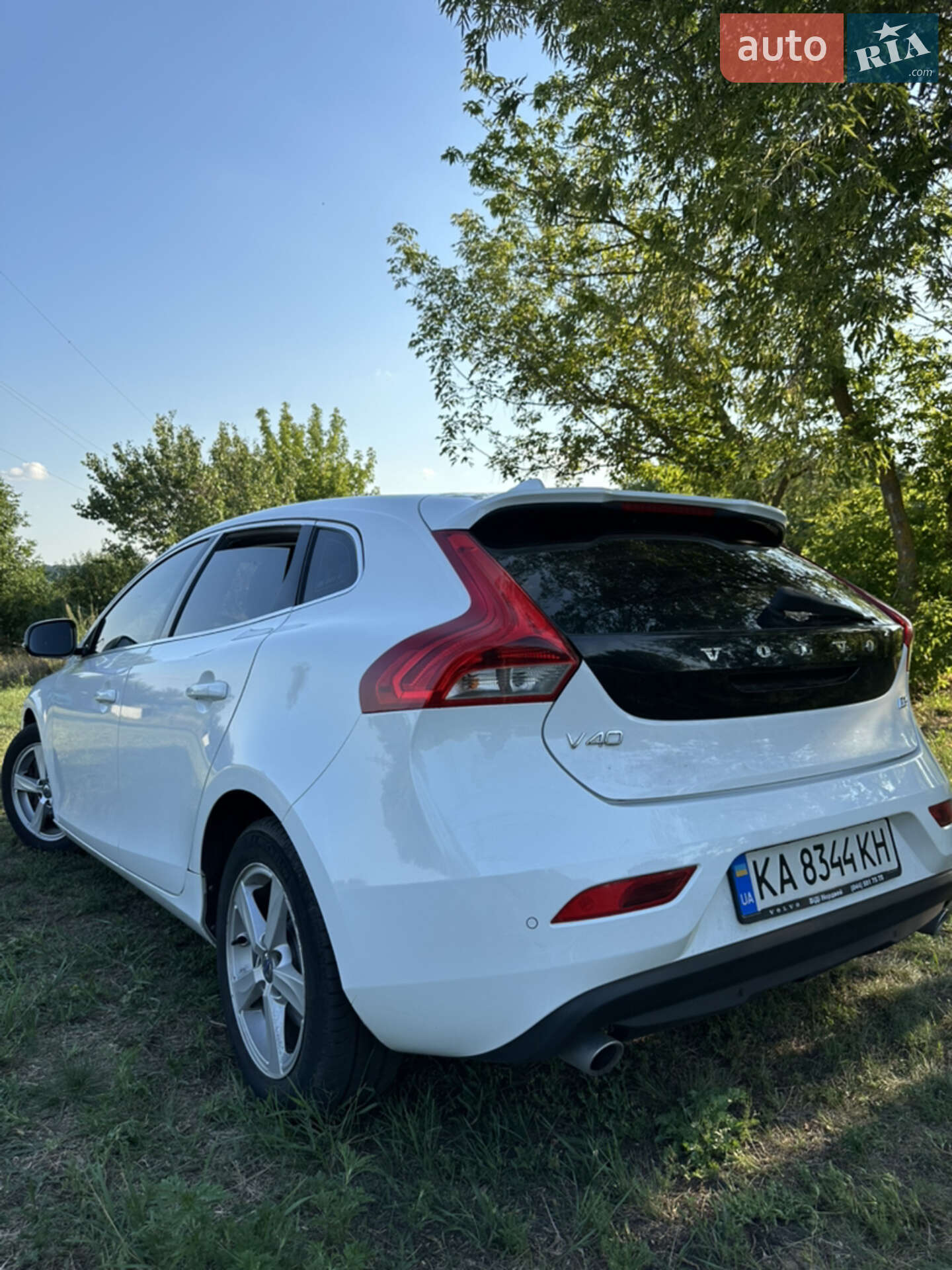 Volvo V40 2014 VIN YV1MV5150E2132470 фото оголошення 2 з 28