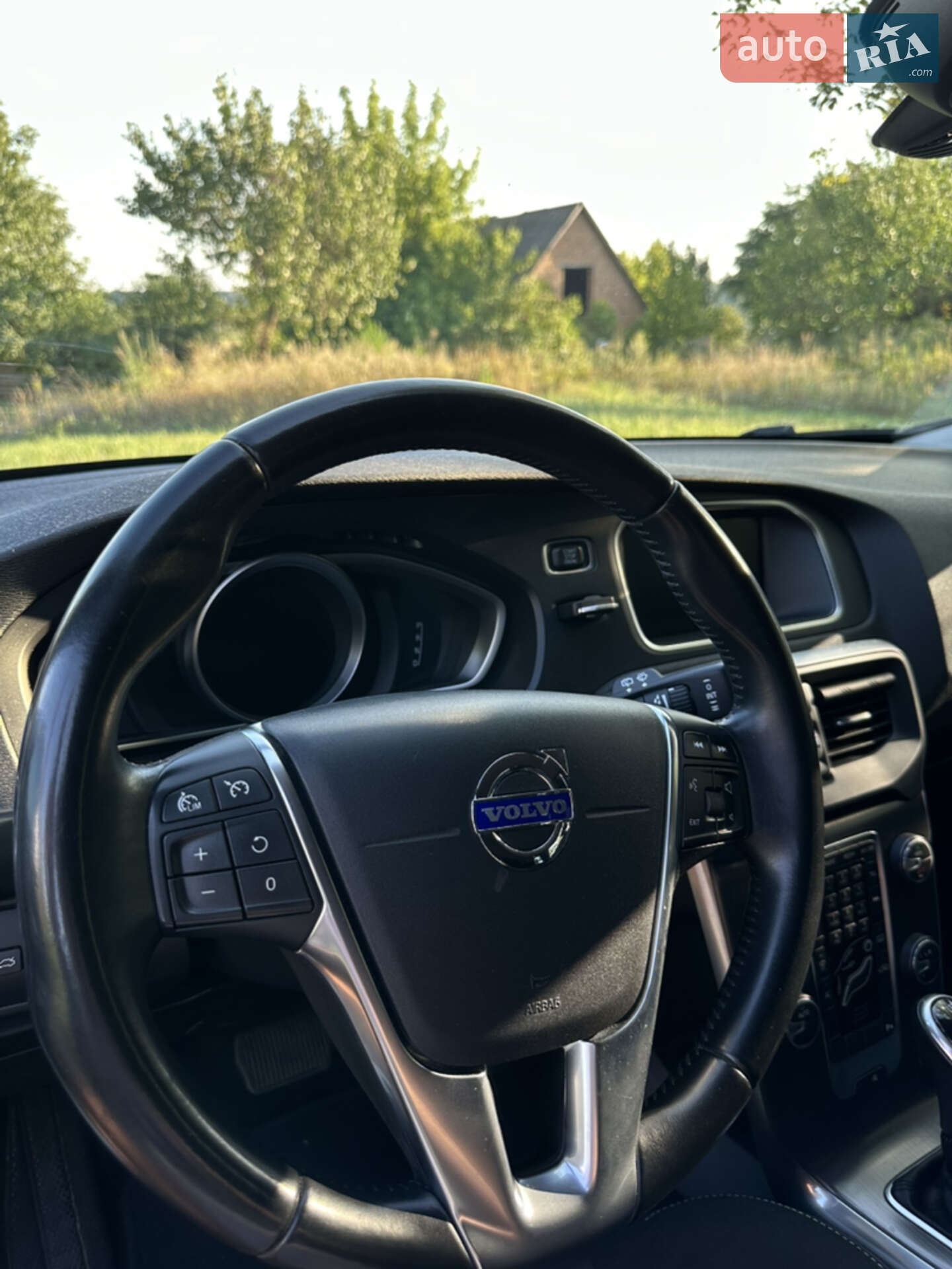 Volvo V40 2014 VIN YV1MV5150E2132470 фото оголошення 13 з 28
