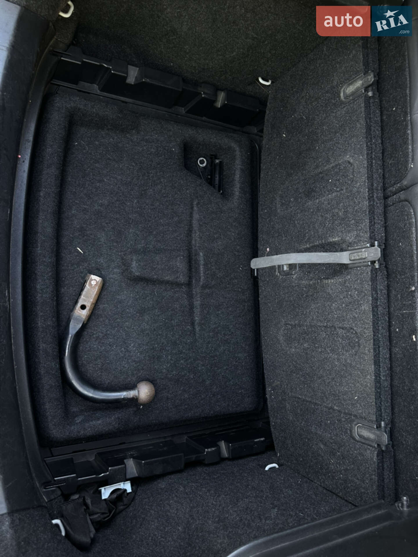 Volvo V40 2014 VIN YV1MV5150E2132470 фото оголошення 27 з 28