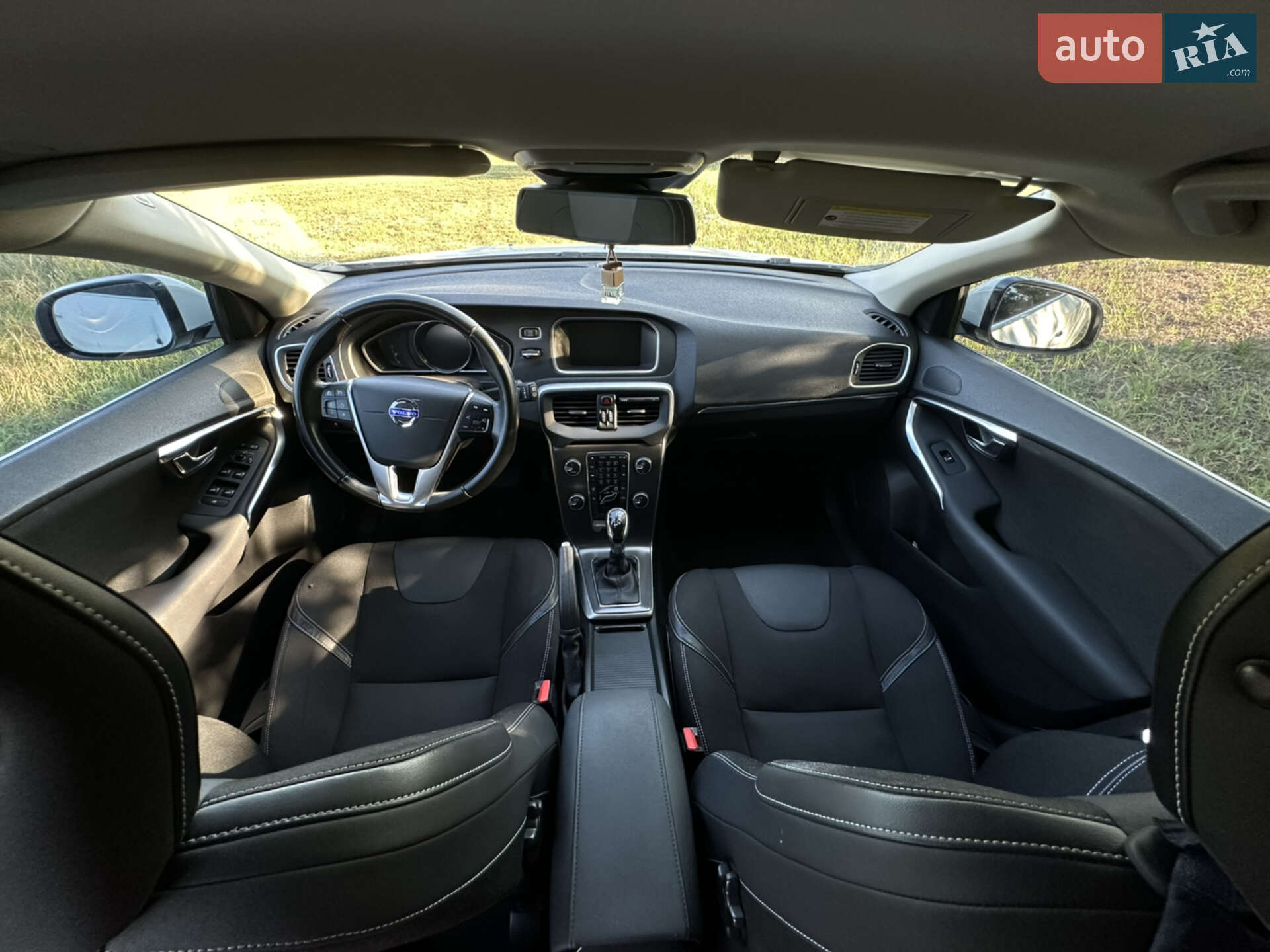 Volvo V40 2014 VIN YV1MV5150E2132470 фото оголошення 24 з 28
