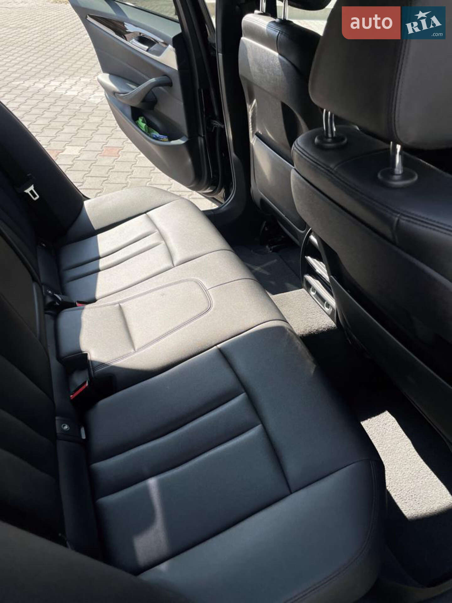 BMW 5 Series 2017 VIN WBAJC31070WA76632 фото оголошення 10 з 11
