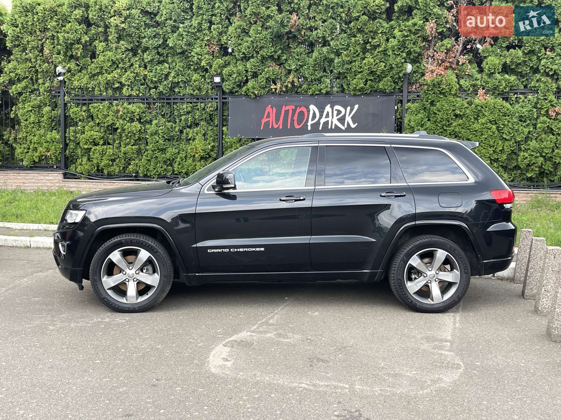 Jeep Grand Cherokee 2015 VIN 1C4RJFCM1FC191182 фото оголошення 3 з 26