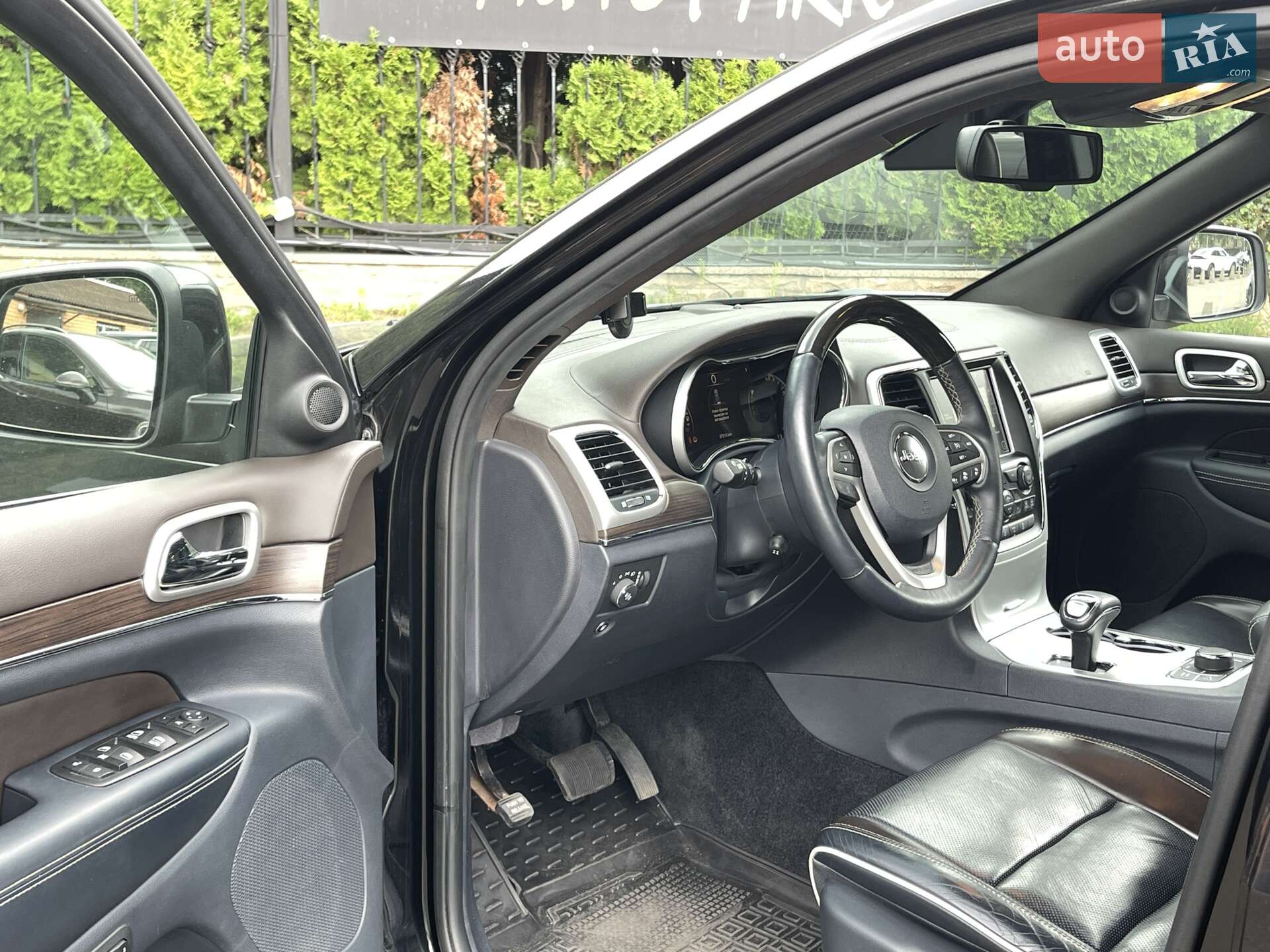 Jeep Grand Cherokee 2015 VIN 1C4RJFCM1FC191182 фото оголошення 14 з 26