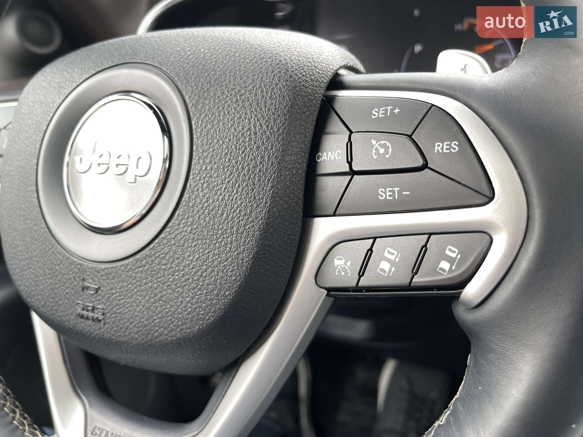 Jeep Grand Cherokee 2015 VIN 1C4RJFCM1FC191182 фото оголошення 25 з 26
