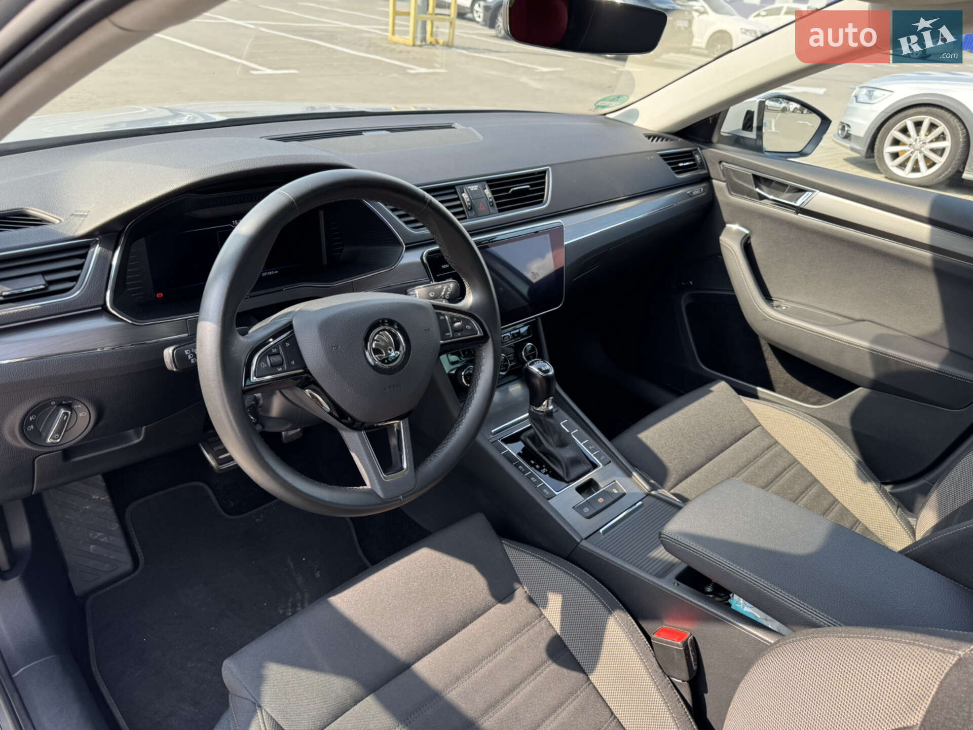 Skoda Superb 2019 VIN TMBLJ9NP0L7028347 фото оголошення 64 з 73