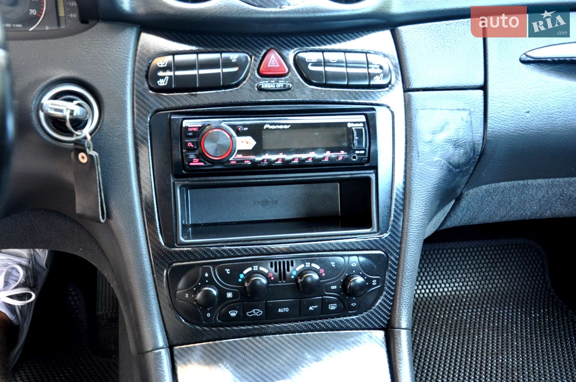 Mercedes-Benz CLK-Class 2003 VIN WDB2093611F007640 фото оголошення 26 з 34