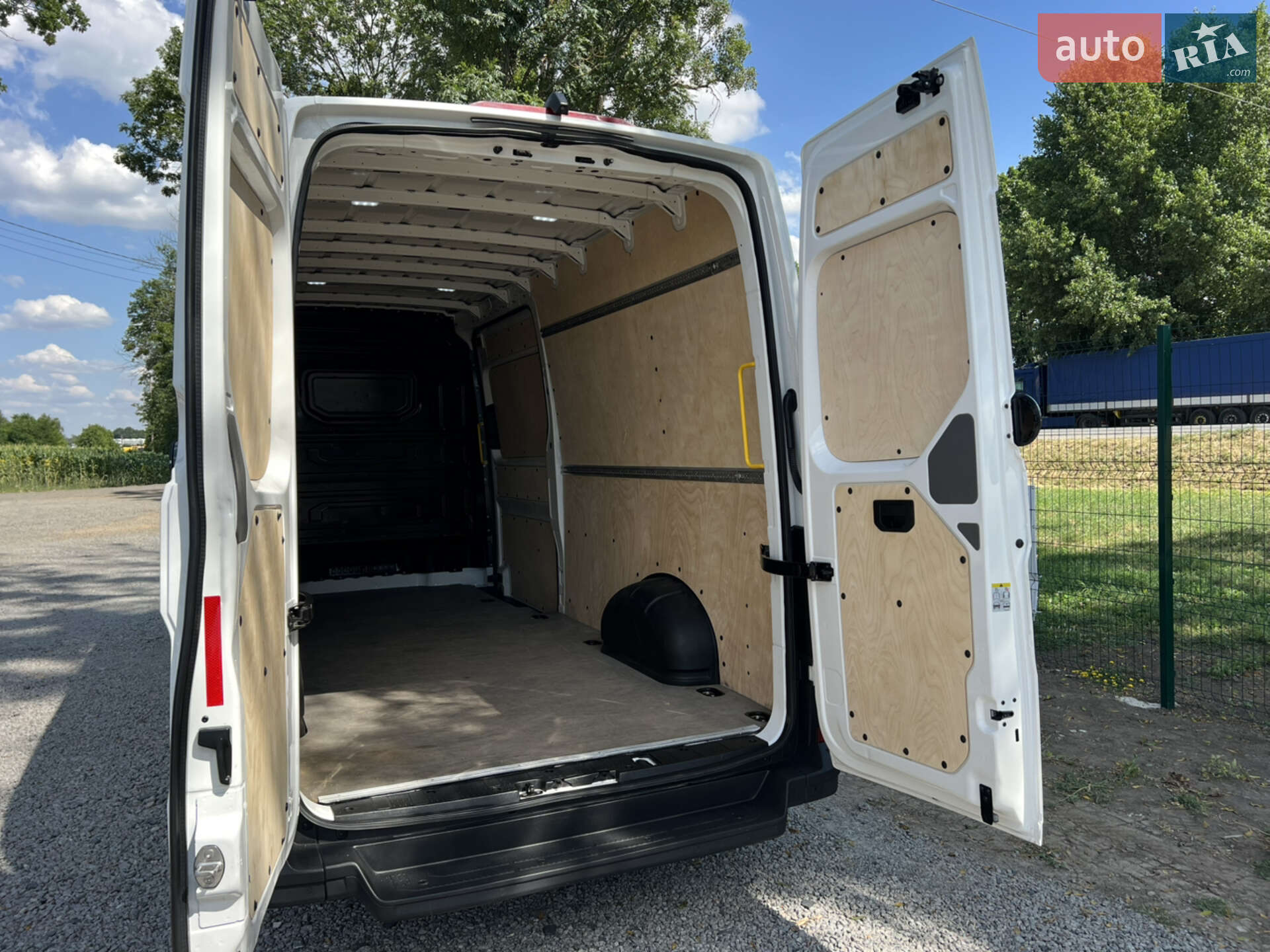 Volkswagen Crafter 2018 VIN WV1ZZZSYZK9004622 фото оголошення 21 з 34