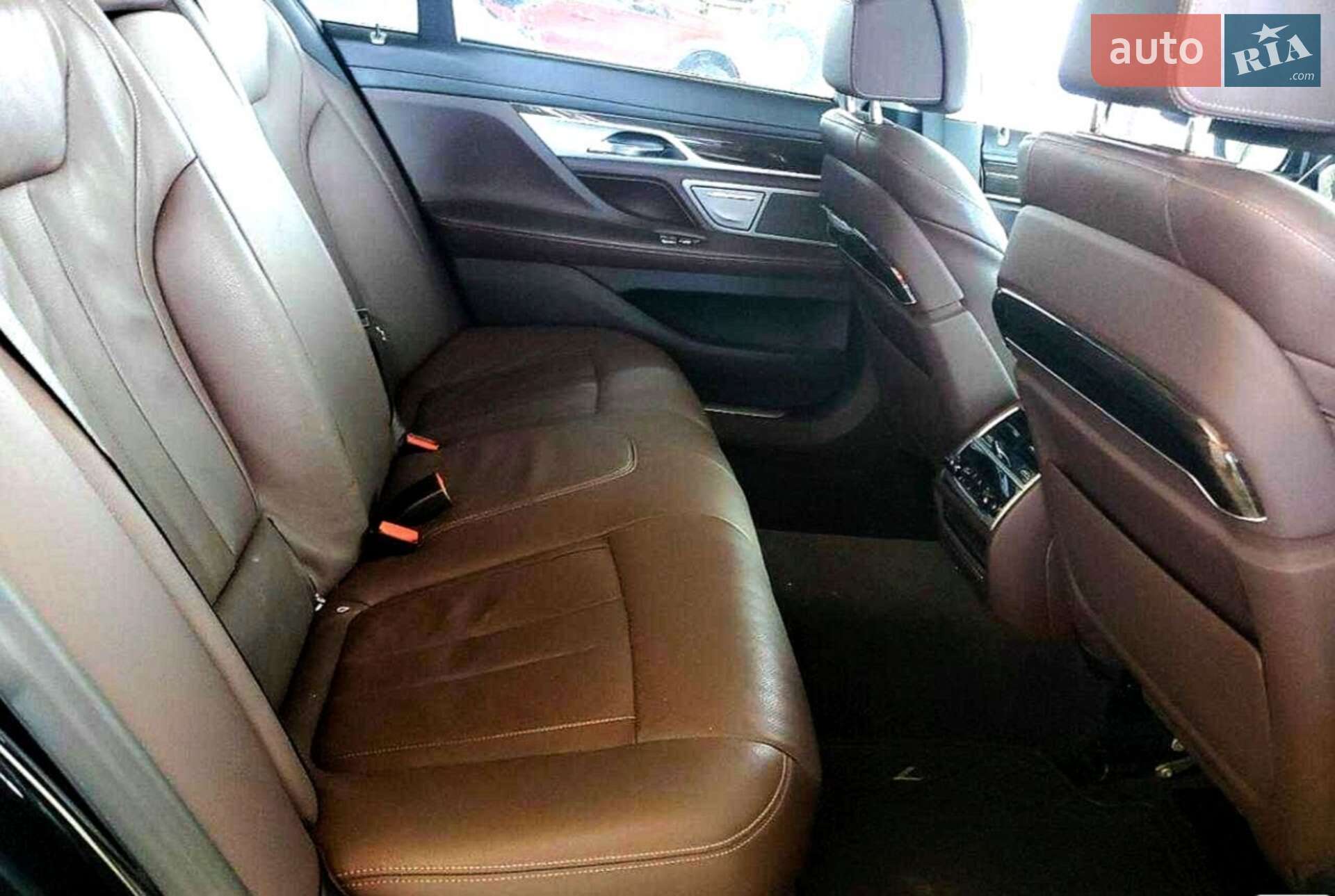 BMW 7 Series 2018 VIN WBA7E2C50KB218642 фото оголошення 9 з 30