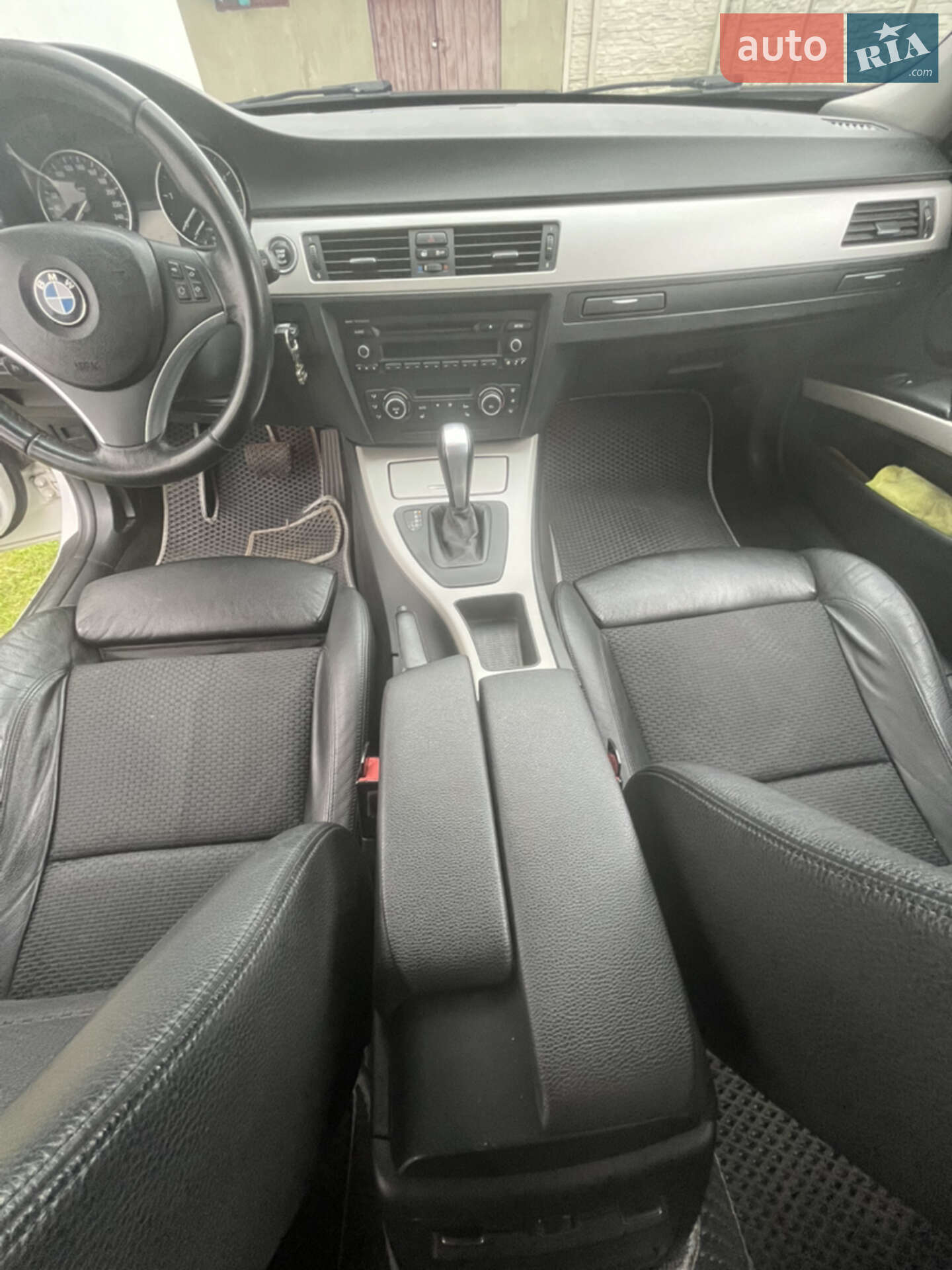 BMW 3 Series 2012 VIN WBAUY310X0F468211 фото оголошення 3 з 16