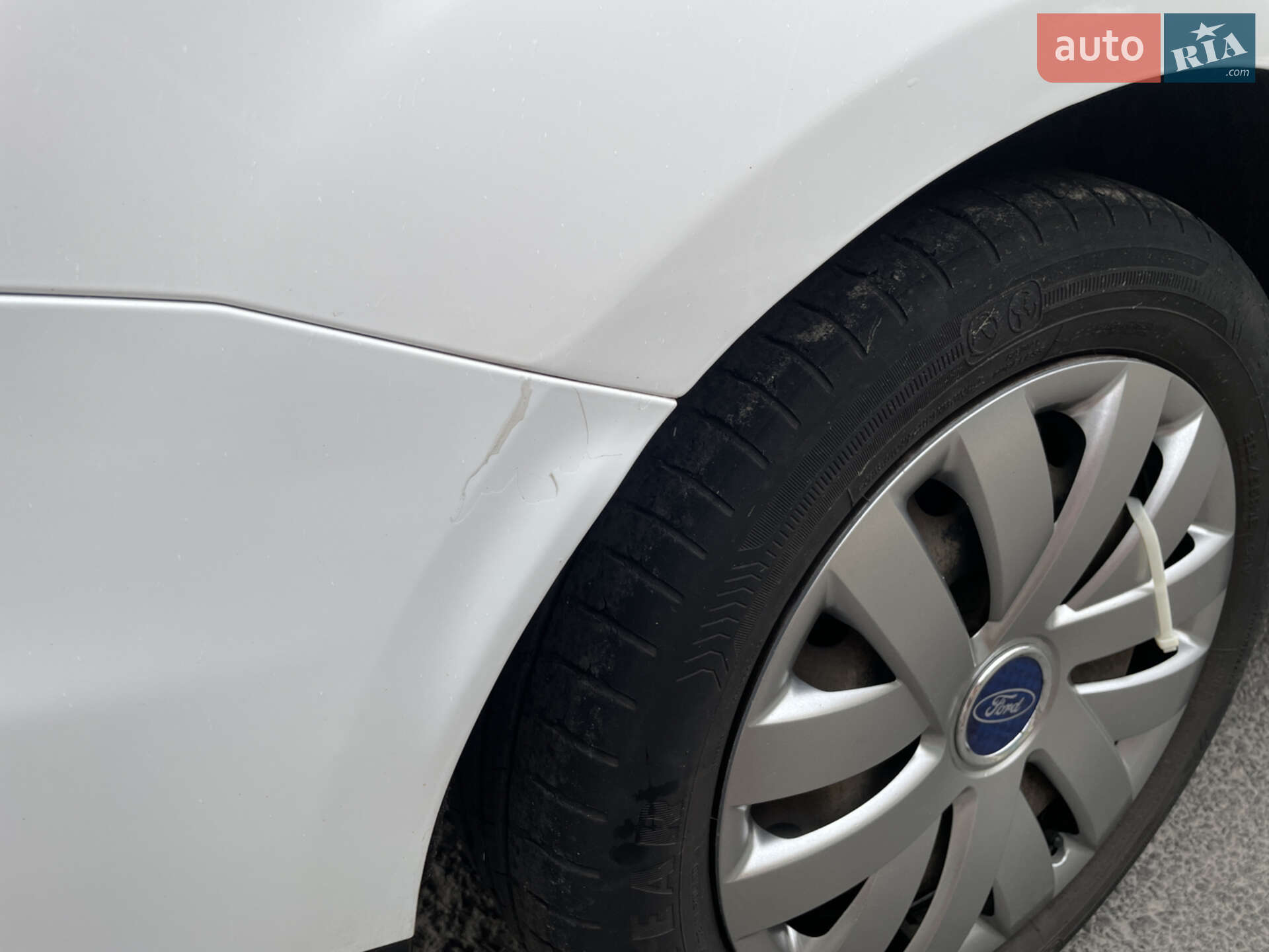 Ford Focus 2013 VIN WF0LXXGCBLDR11276 фото оголошення 9 з 20