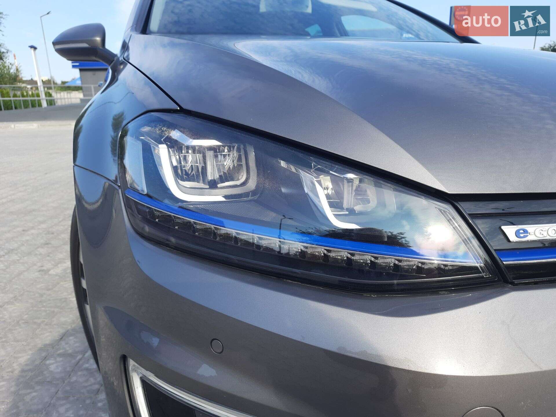 Volkswagen e-Golf 2015 VIN WVWZZZAUZFW907031 фото оголошення 8 з 33