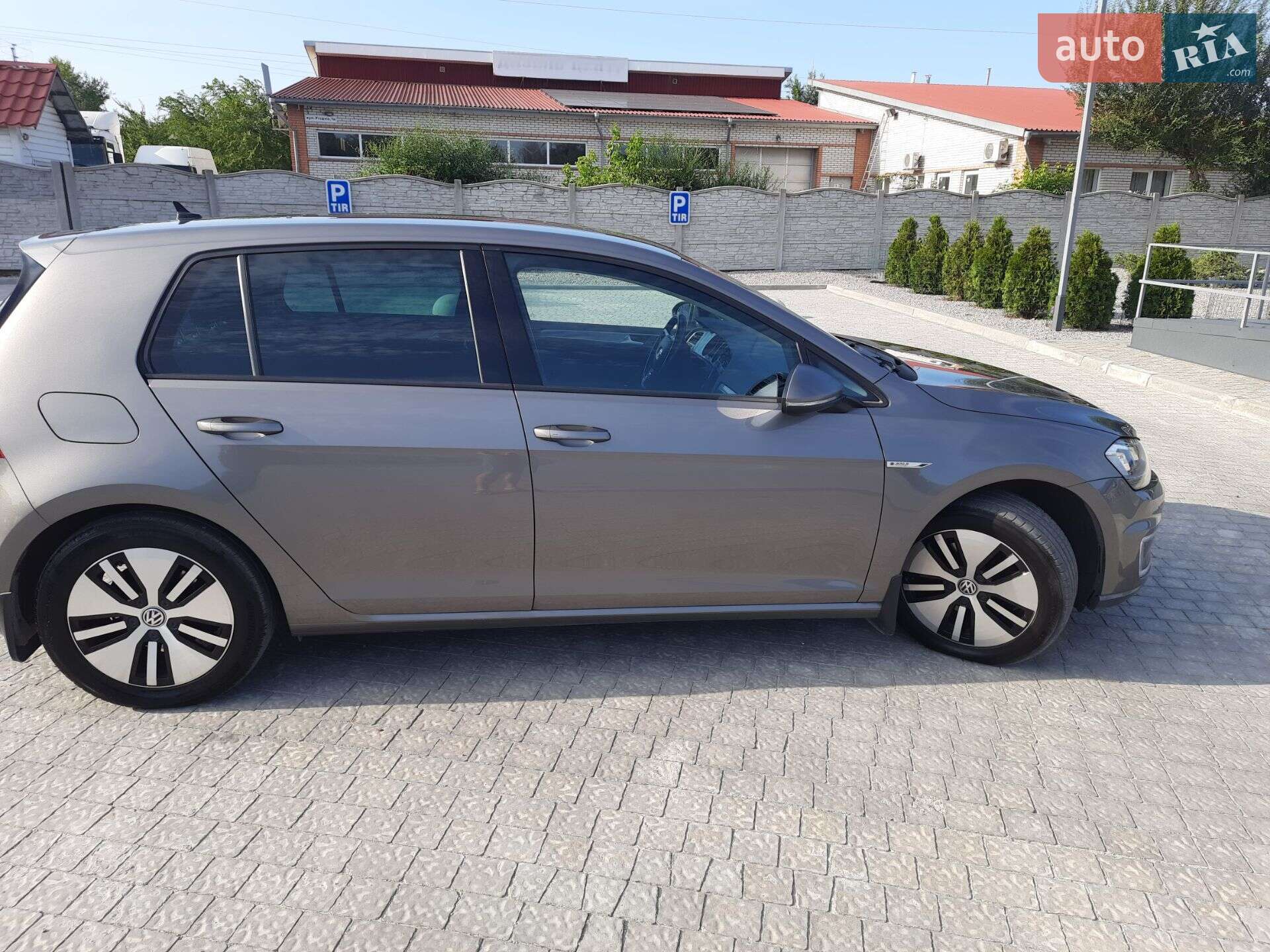 Volkswagen e-Golf 2015 VIN WVWZZZAUZFW907031 фото оголошення 16 з 33