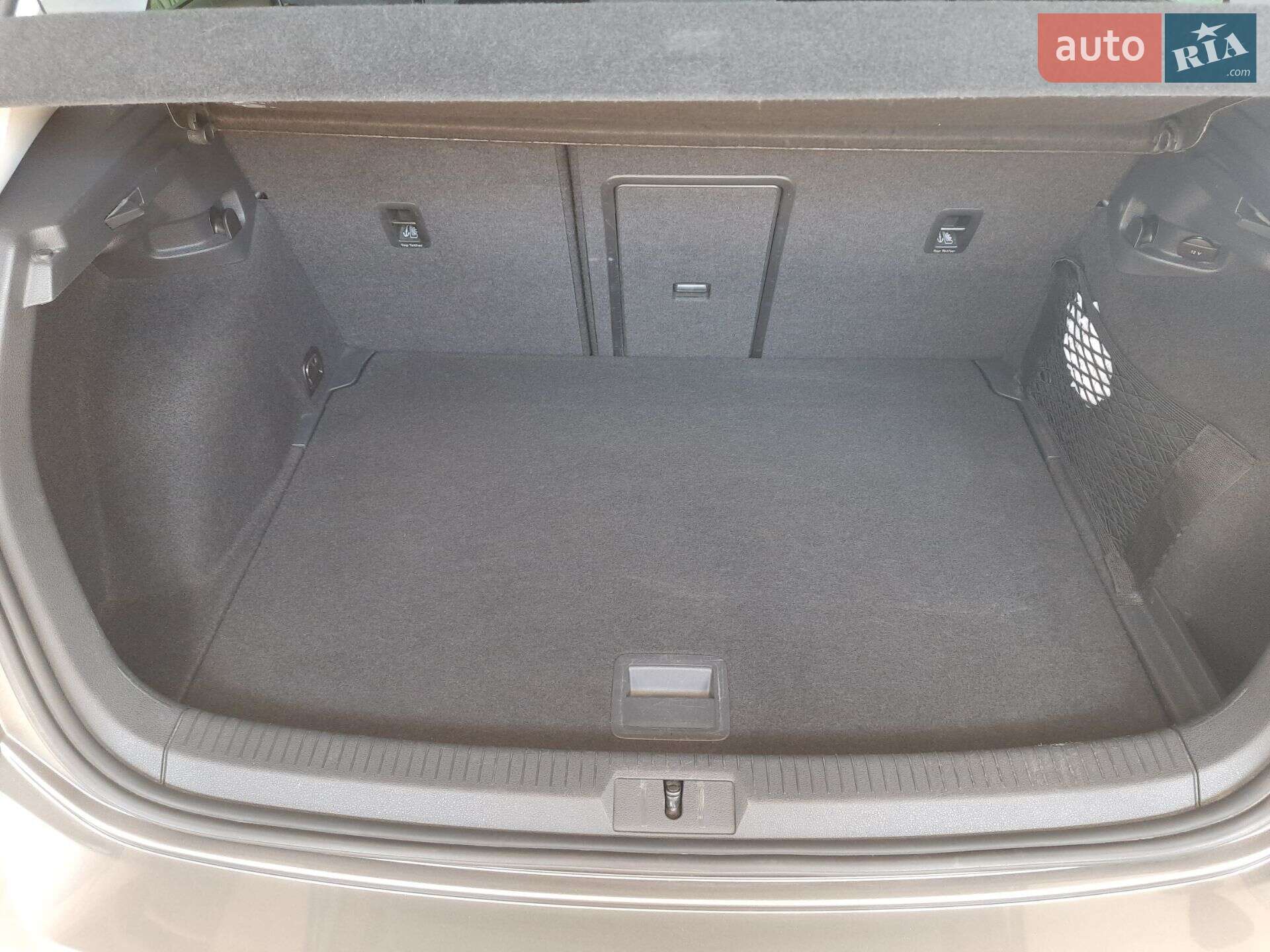 Volkswagen e-Golf 2015 VIN WVWZZZAUZFW907031 фото оголошення 21 з 33