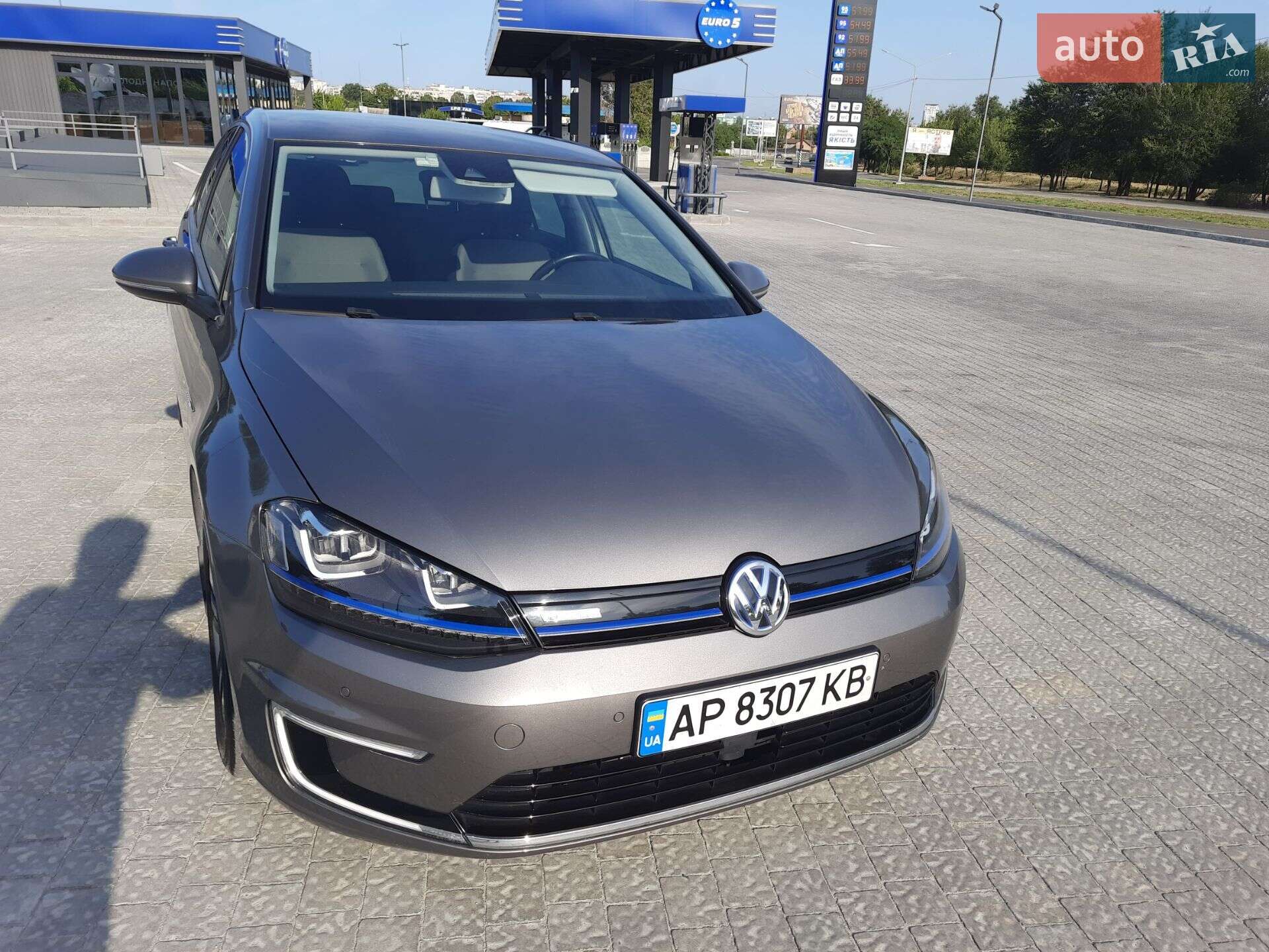 Volkswagen e-Golf 2015 VIN WVWZZZAUZFW907031 фото оголошення 29 з 33