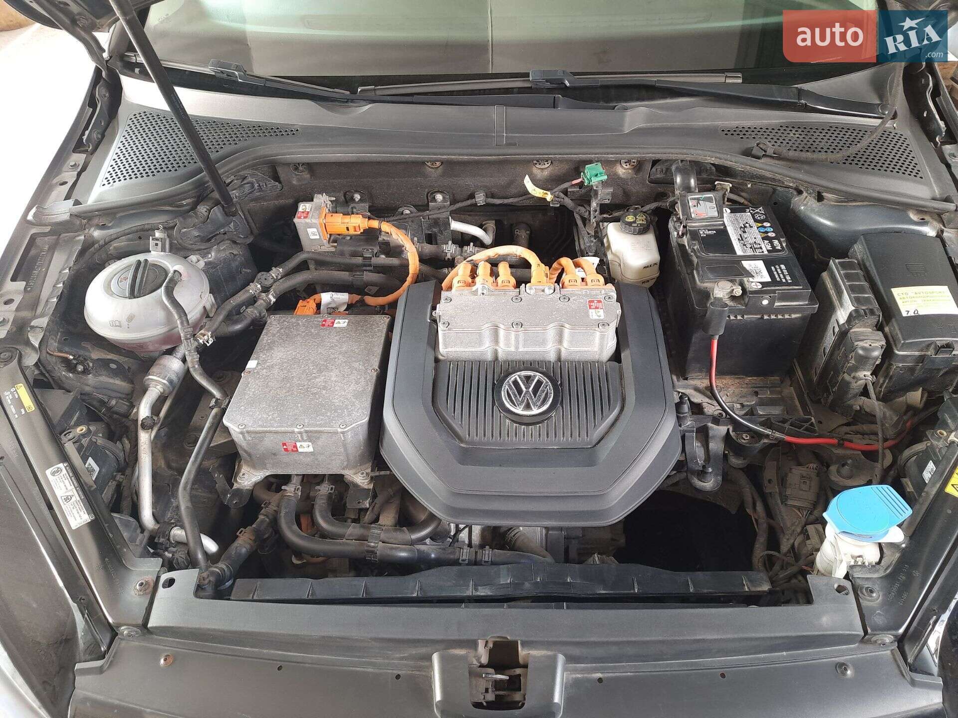 Volkswagen e-Golf 2015 VIN WVWZZZAUZFW907031 фото оголошення 30 з 33