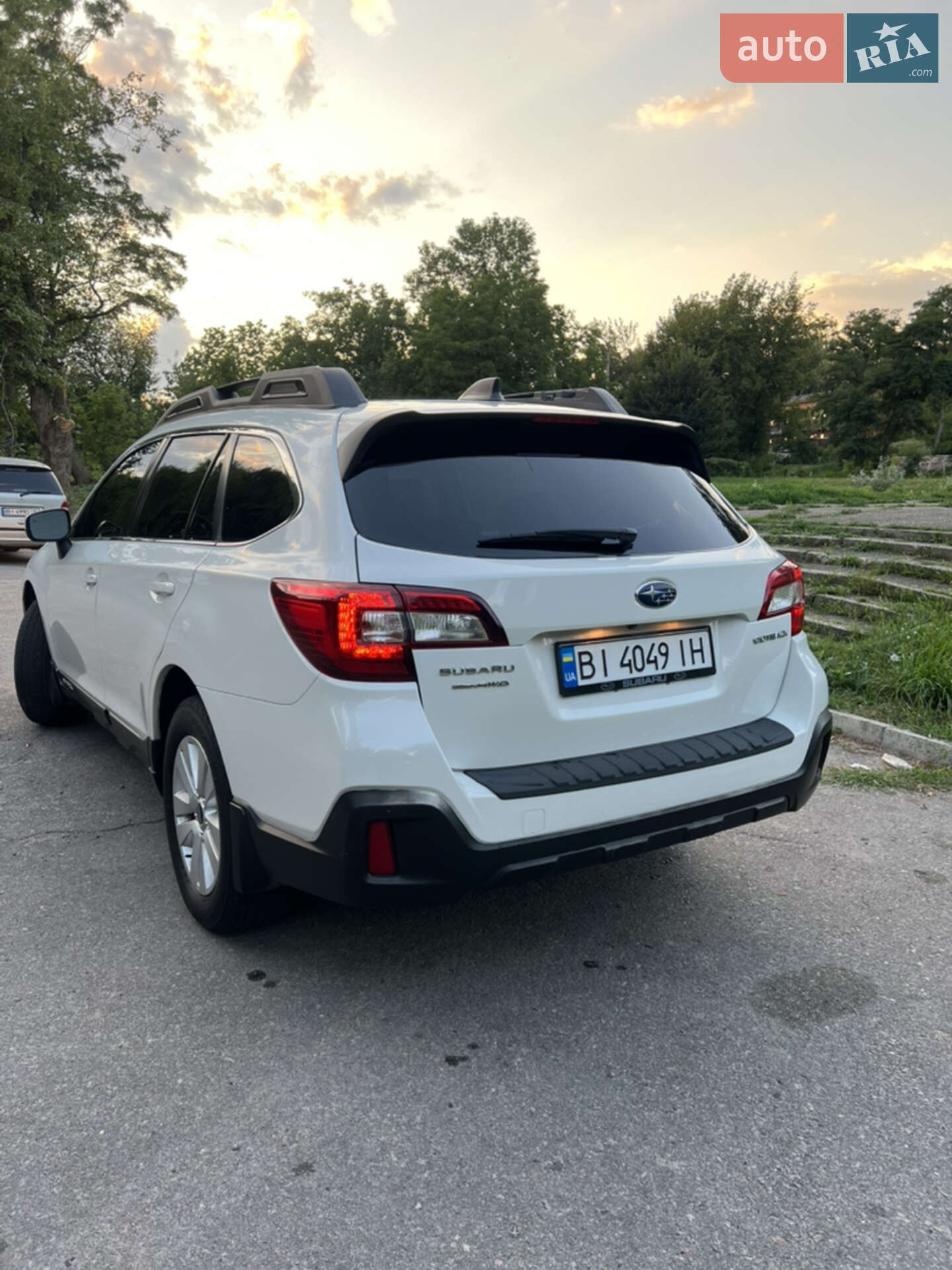 Subaru Outback 2018 VIN 4S4BSAFC5K3248767 фото оголошення 13 з 46