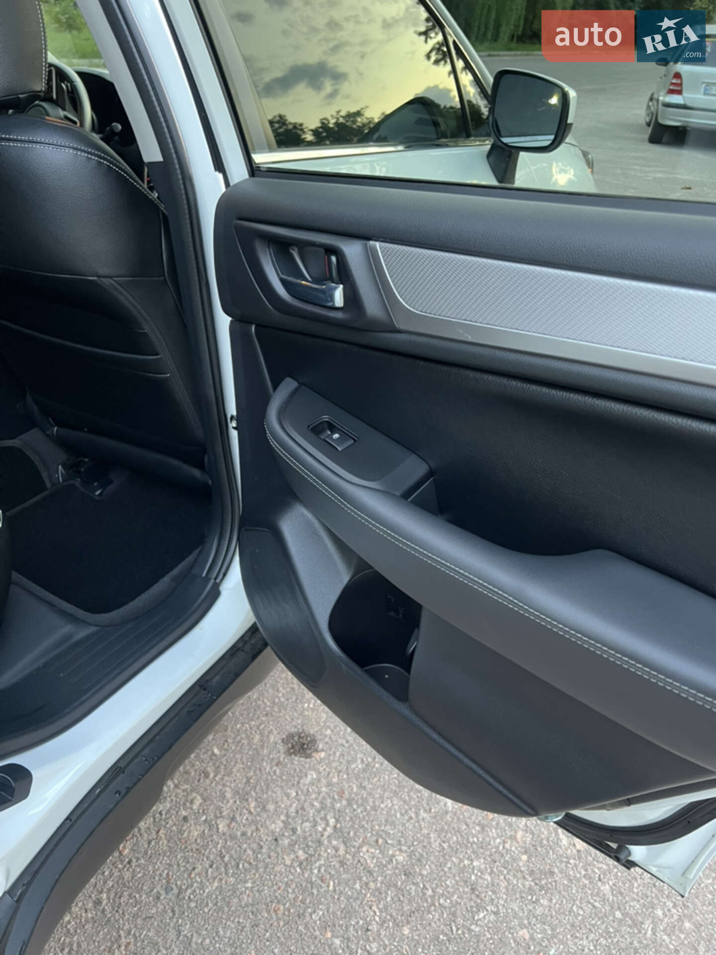 Subaru Outback 2018 VIN 4S4BSAFC5K3248767 фото оголошення 30 з 46