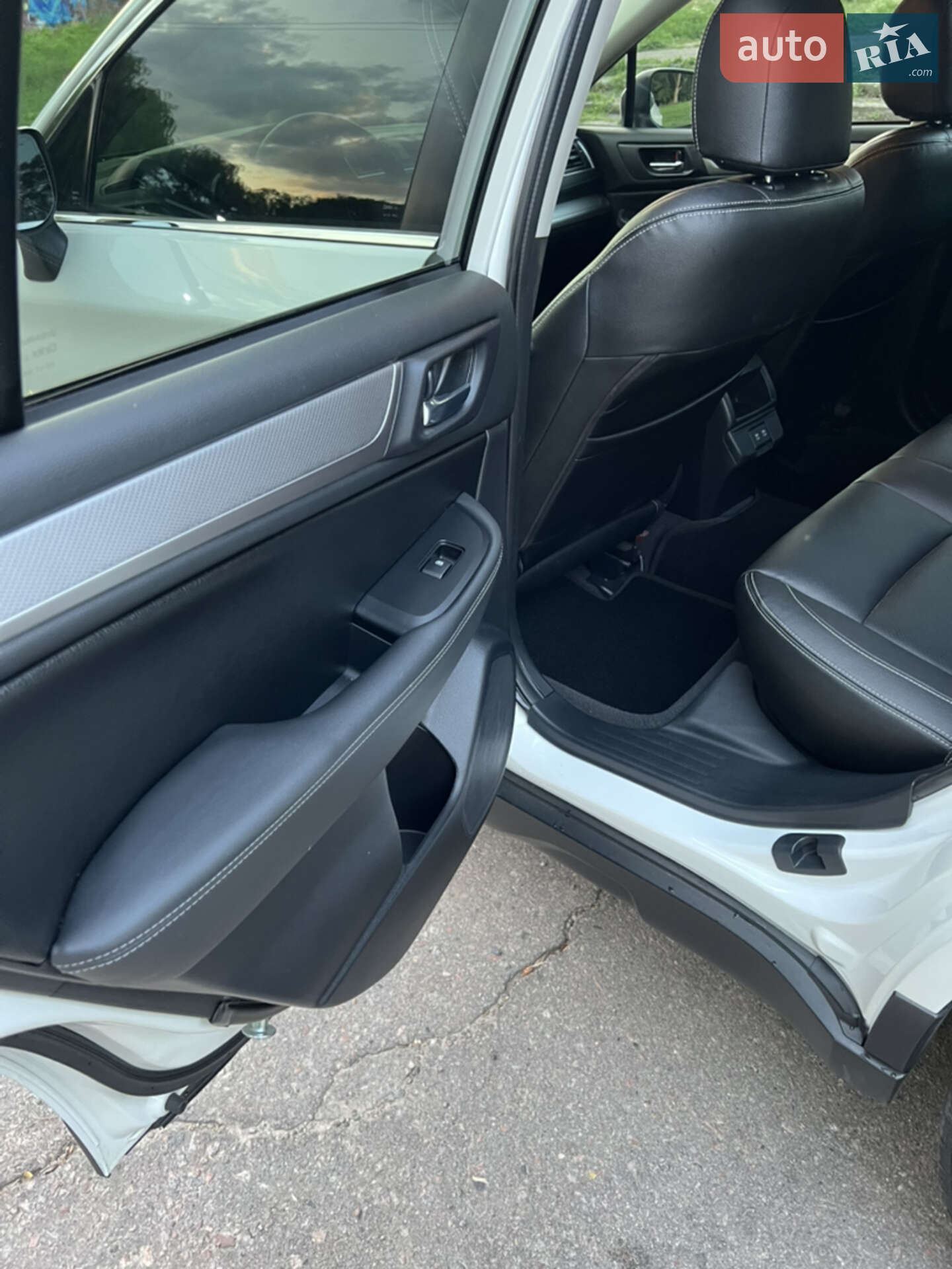 Subaru Outback 2018 VIN 4S4BSAFC5K3248767 фото оголошення 31 з 46