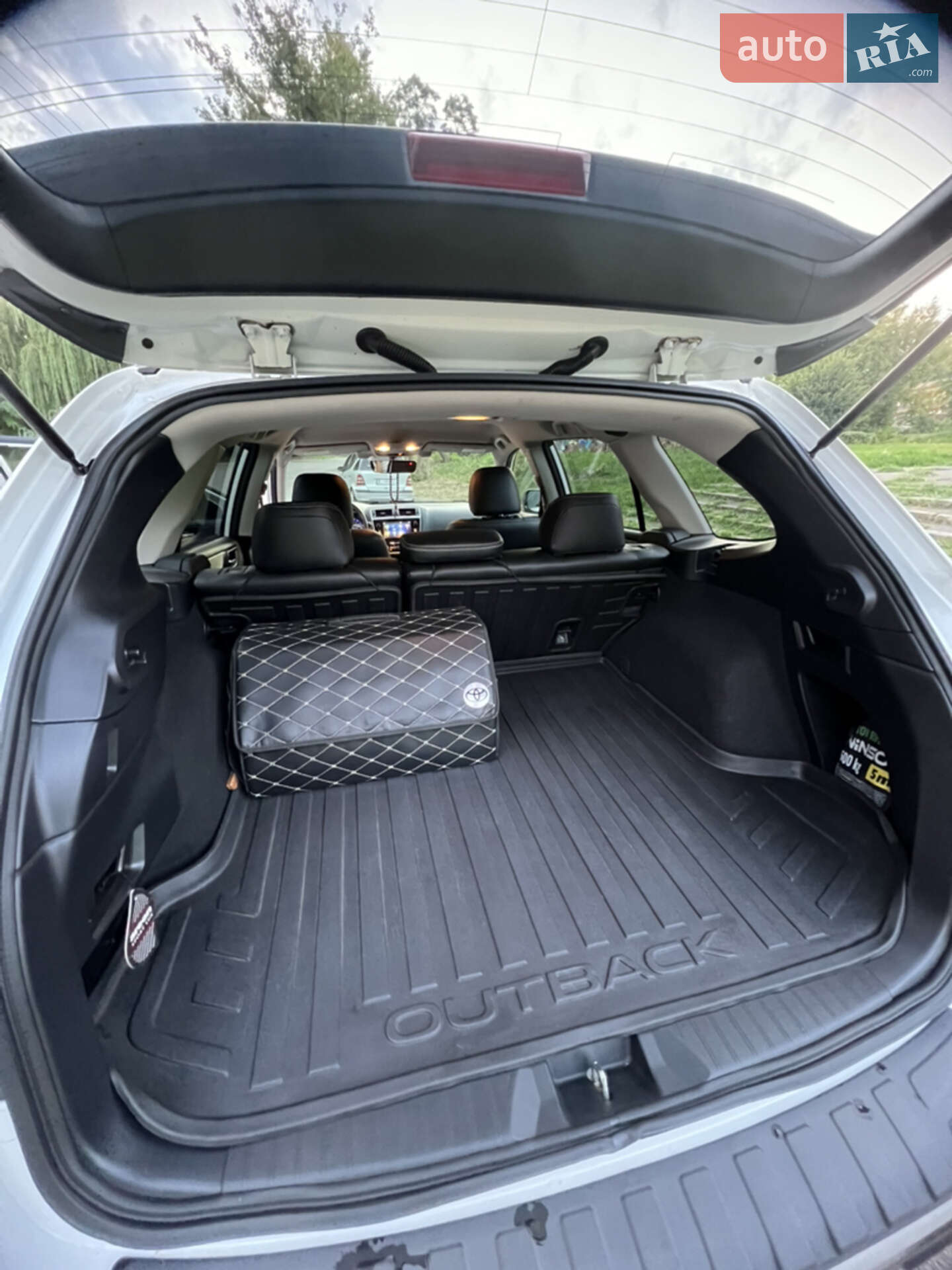 Subaru Outback 2018 VIN 4S4BSAFC5K3248767 фото оголошення 32 з 46
