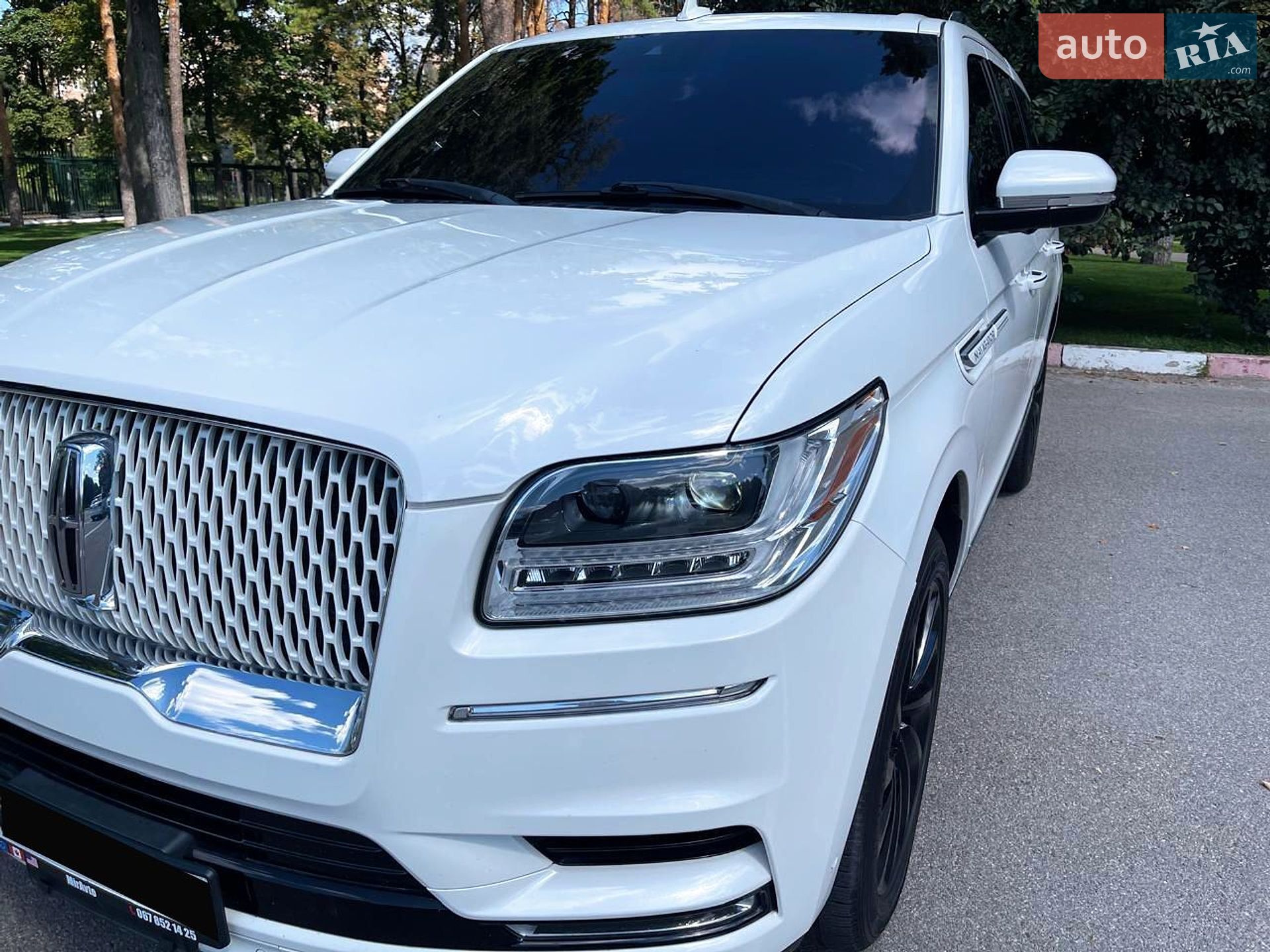 Lincoln Navigator 2019 VIN 5LMJJ2LT1LEL00178 фото оголошення 6 з 25