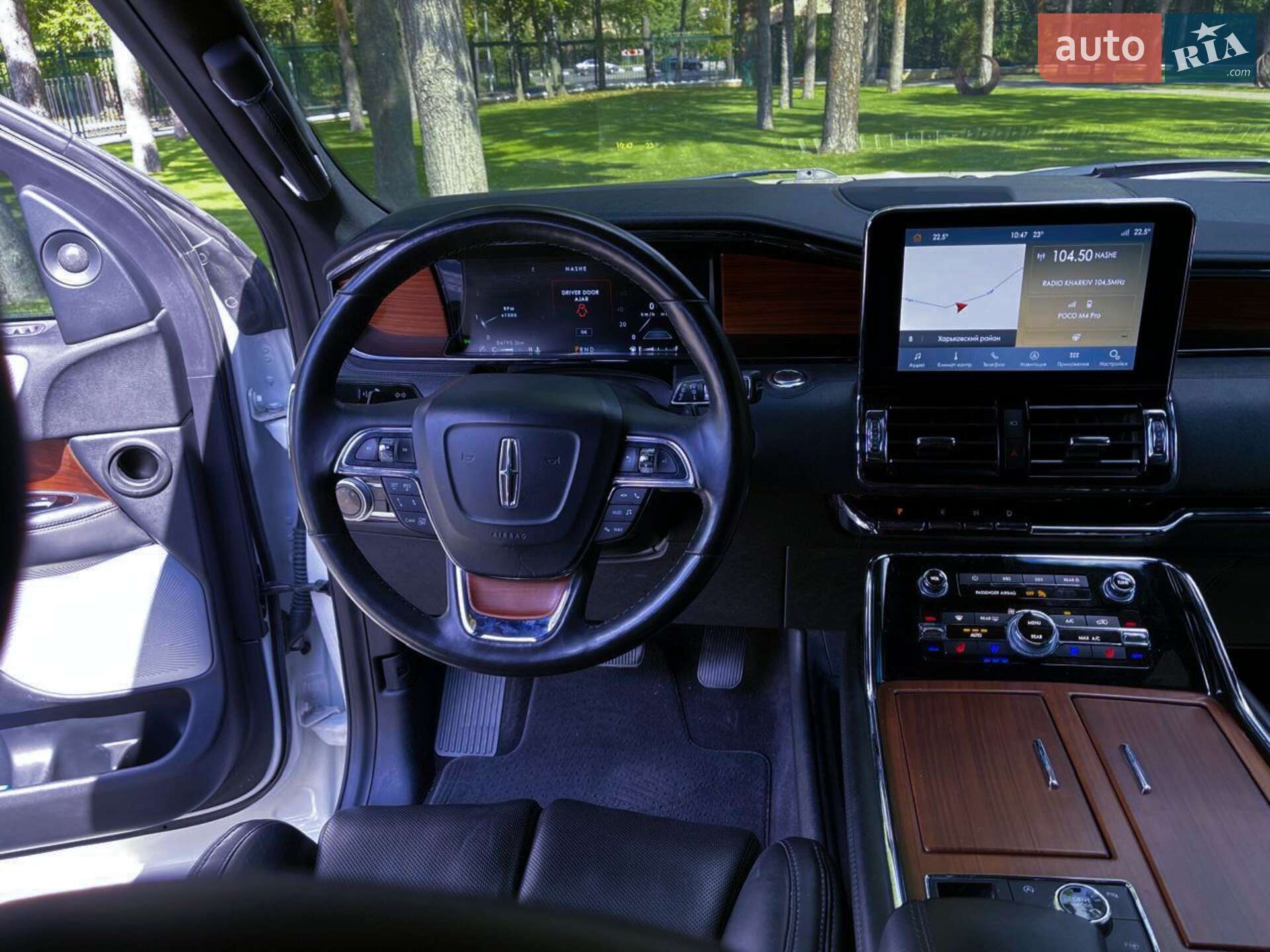 Lincoln Navigator 2019 VIN 5LMJJ2LT1LEL00178 фото оголошення 17 з 25