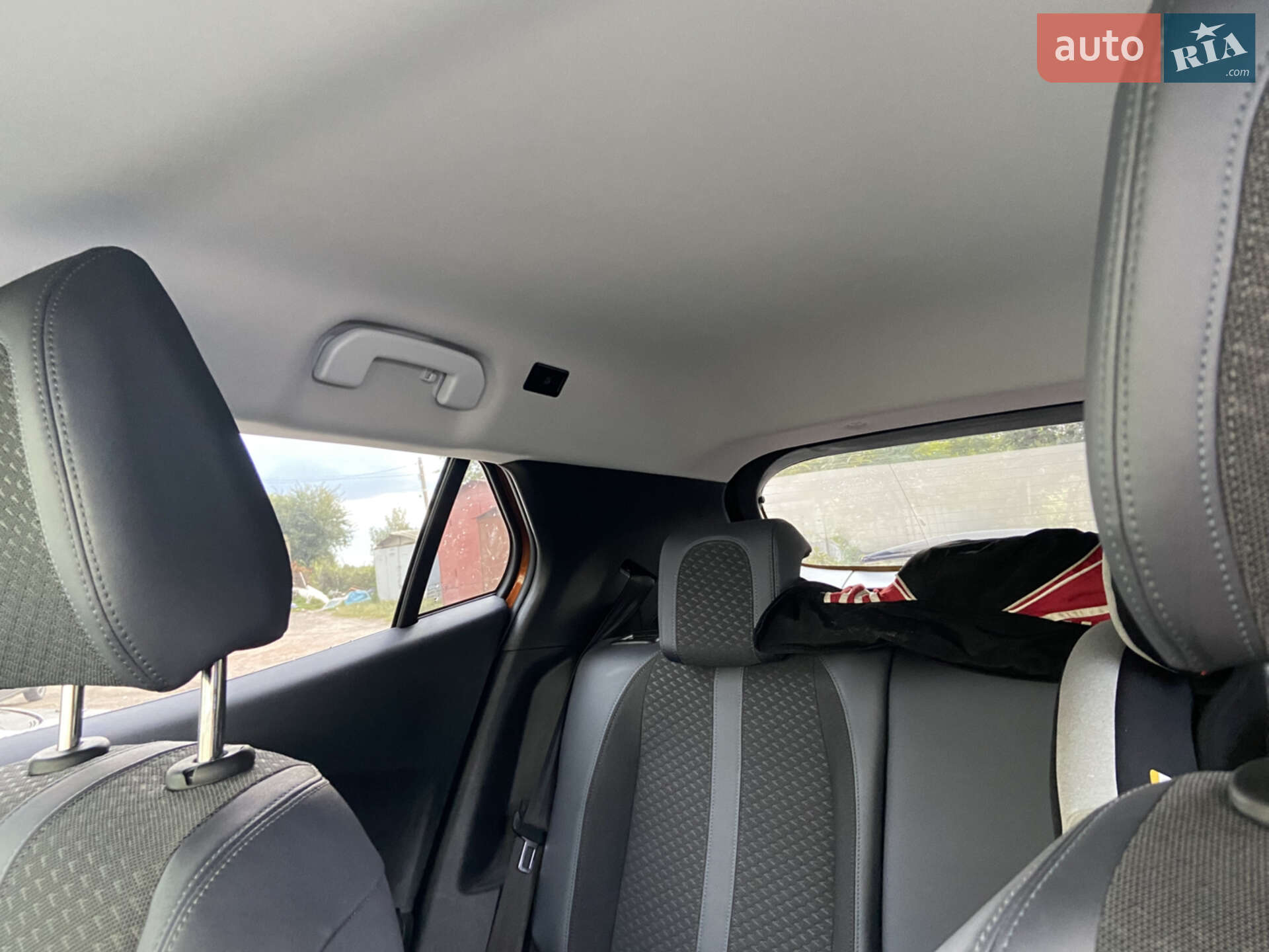 Peugeot 2008 2020 VIN VR3USHNSKLJ548506 фото оголошення 2 з 5
