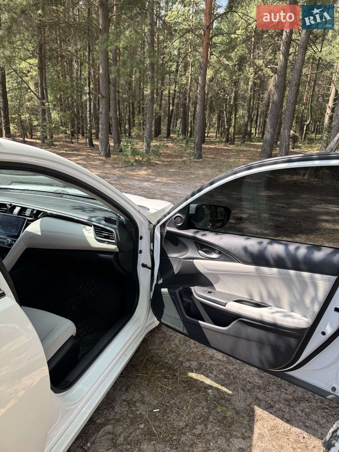 Honda Insight 2018 VIN 19XZE4F57KE004348 фото оголошення 23 з 68