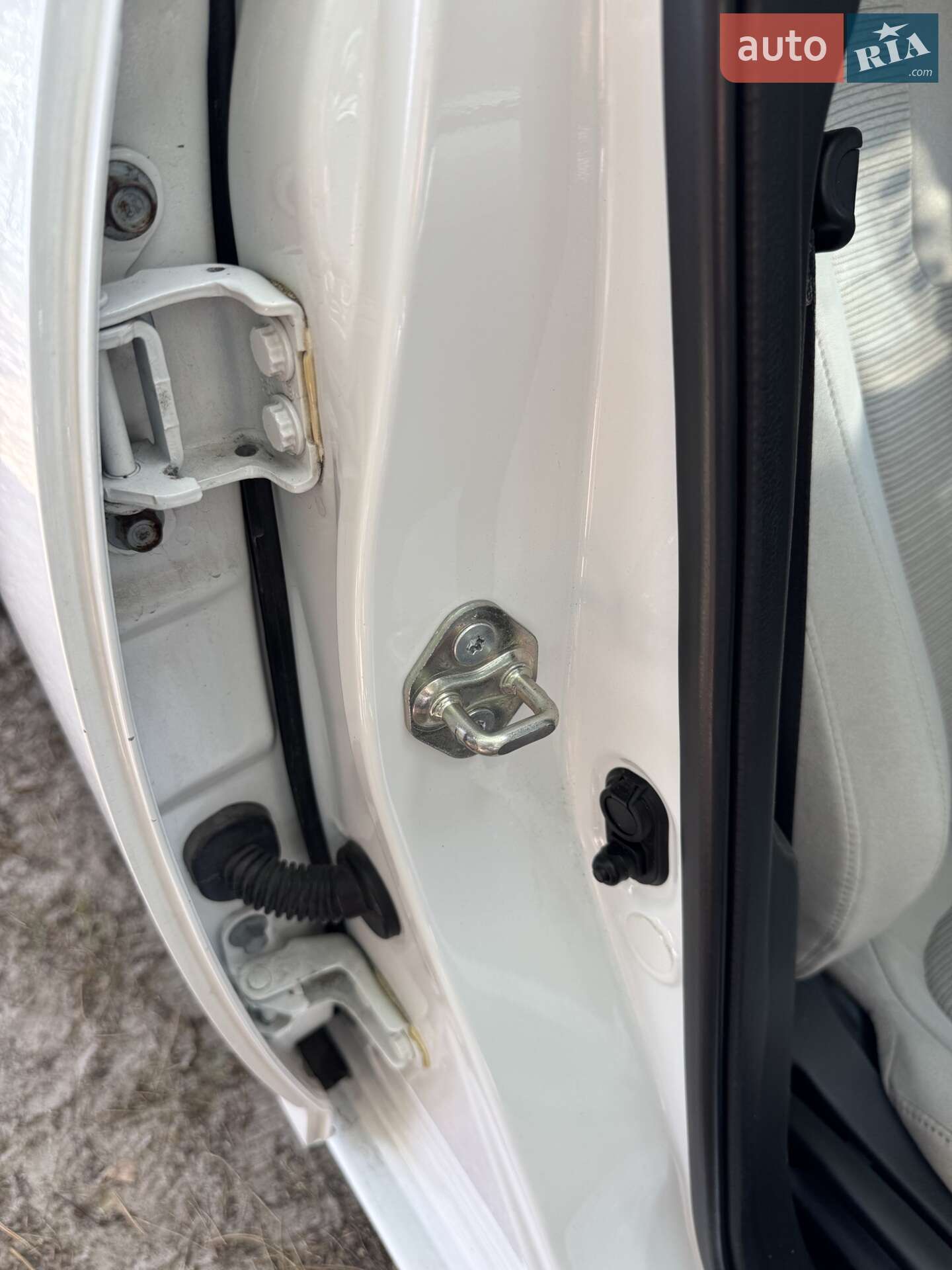 Honda Insight 2018 VIN 19XZE4F57KE004348 фото оголошення 37 з 68
