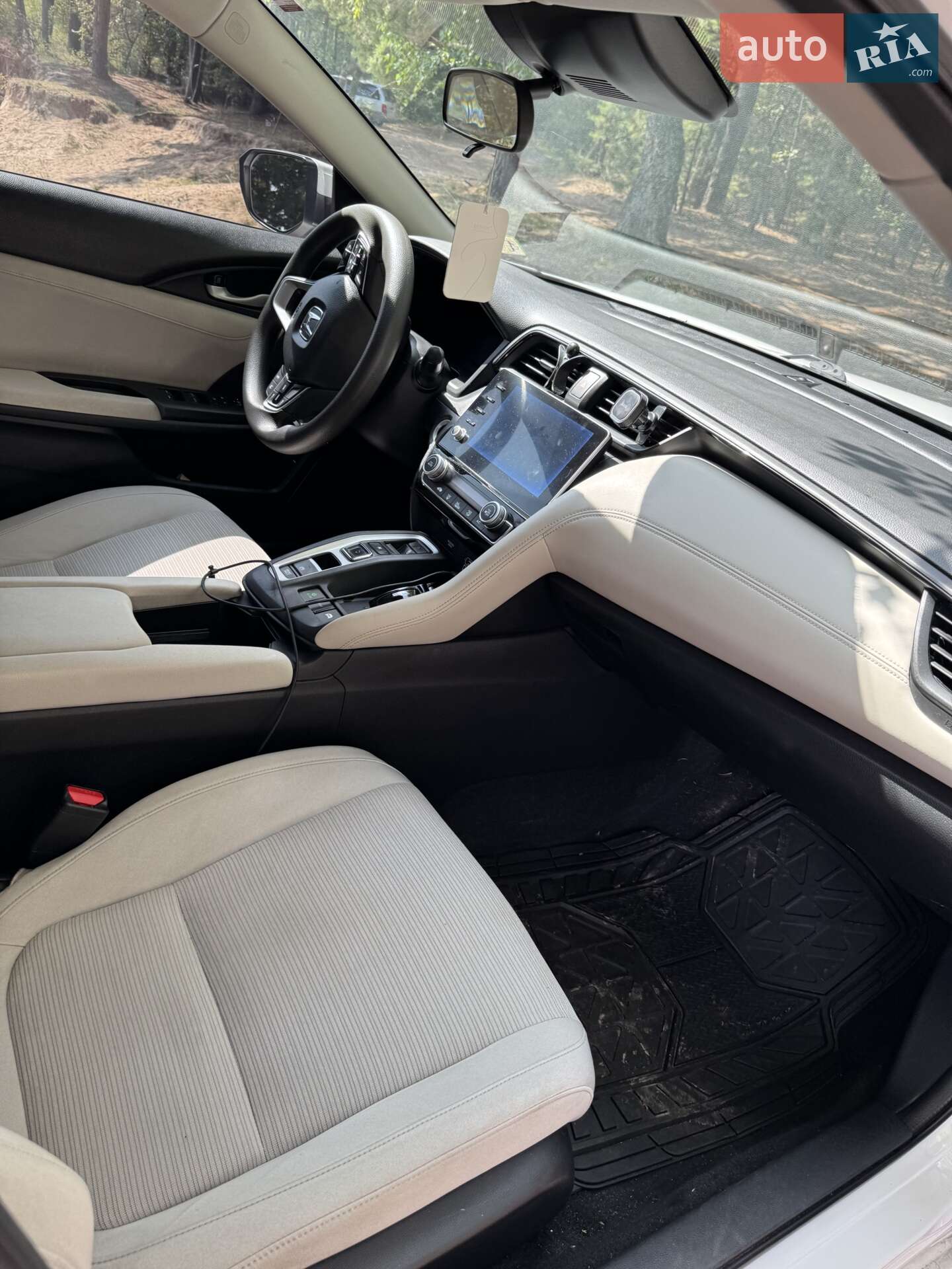 Honda Insight 2018 VIN 19XZE4F57KE004348 фото оголошення 38 з 68