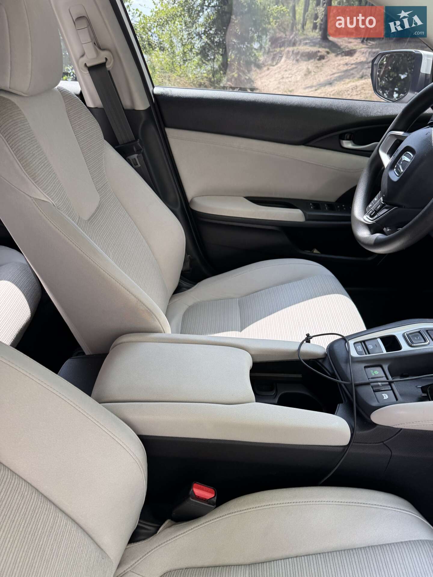 Honda Insight 2018 VIN 19XZE4F57KE004348 фото оголошення 45 з 68