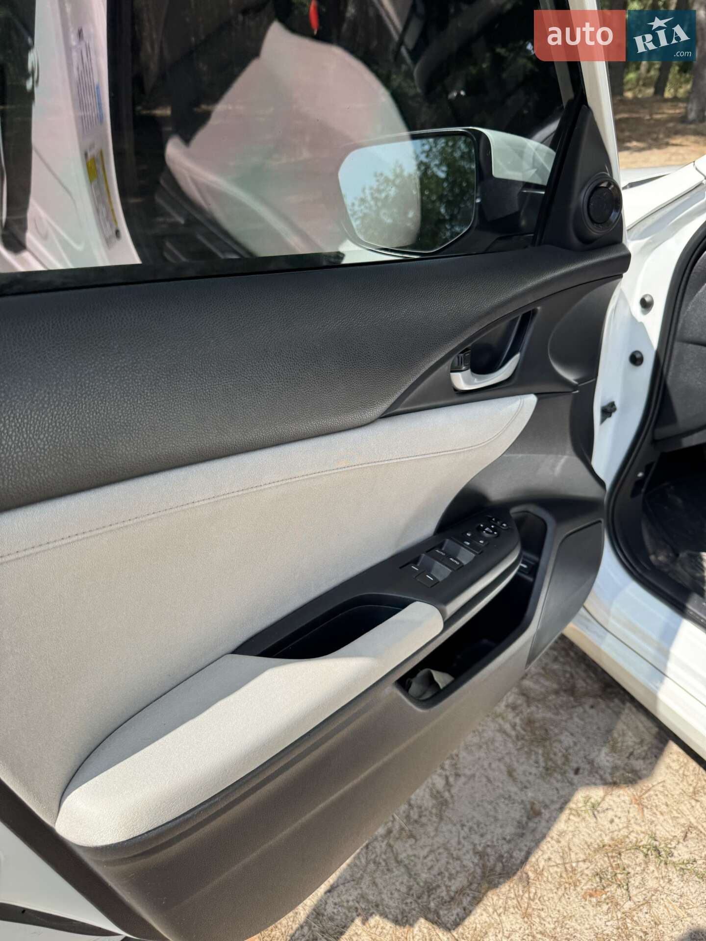 Honda Insight 2018 VIN 19XZE4F57KE004348 фото оголошення 59 з 68